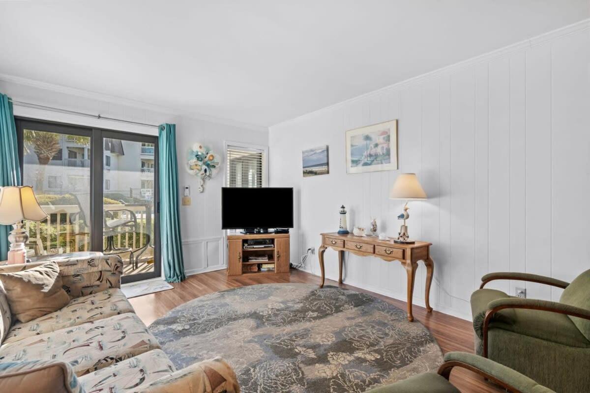 Golden Mile - Oceanfront Retreat Myrtle