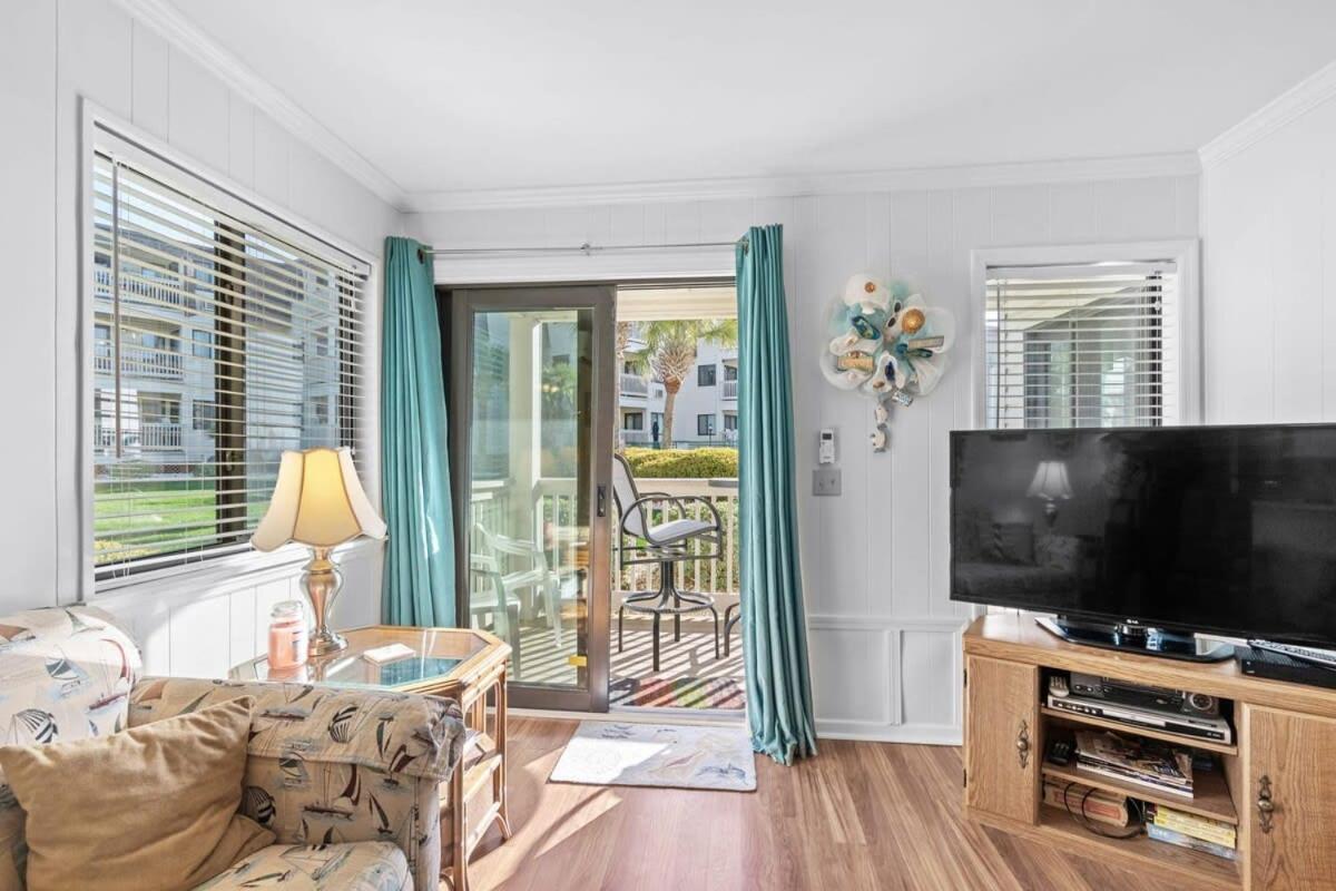 Golden Mile - Oceanfront Retreat Myrtle Holiday home *