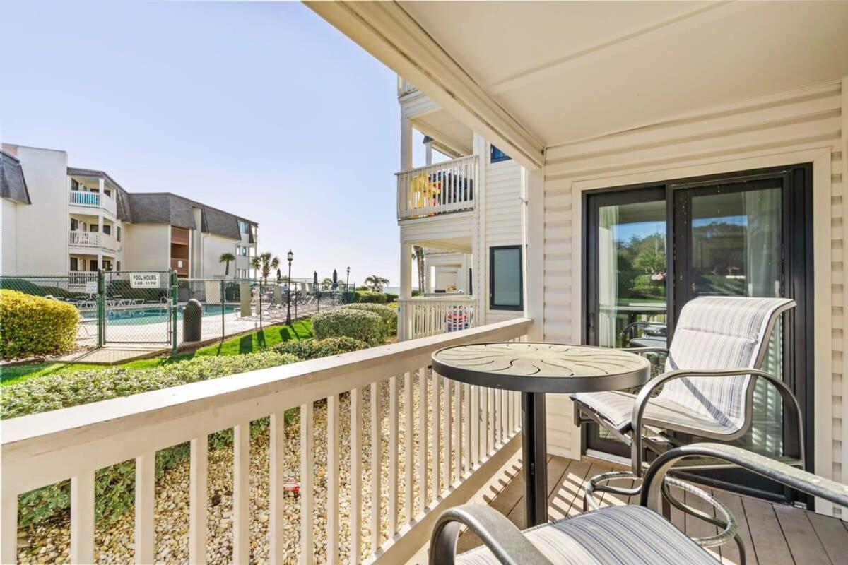 Golden Mile - Oceanfront Retreat Myrtle