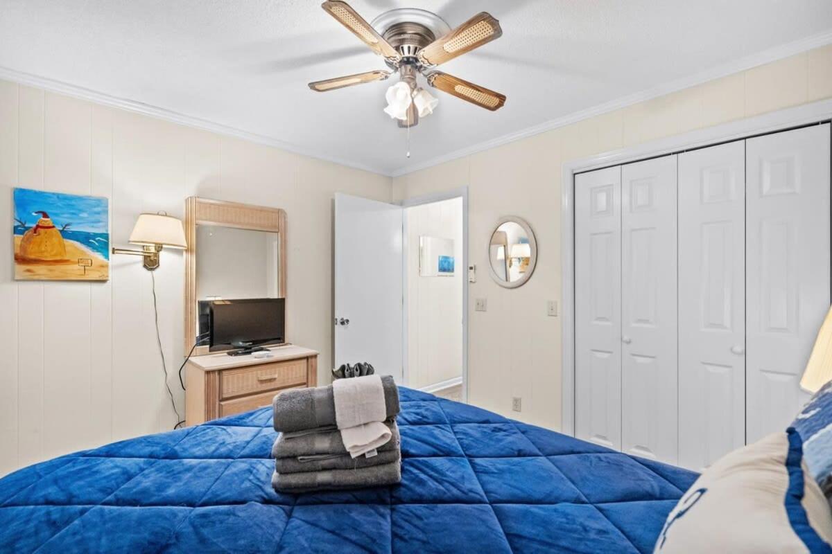 Golden Mile - Oceanfront Retreat Myrtle Holiday home *