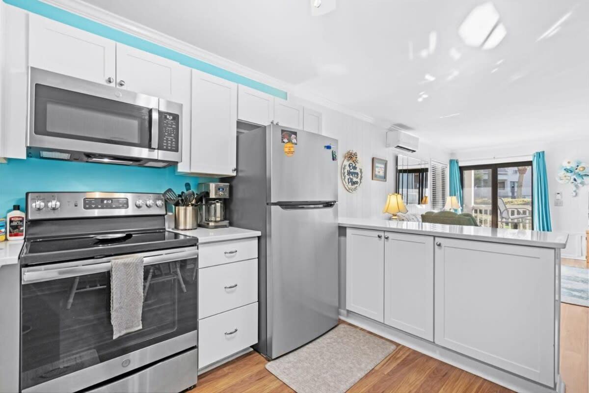 Golden Mile - Oceanfront Retreat Myrtle Holiday home *