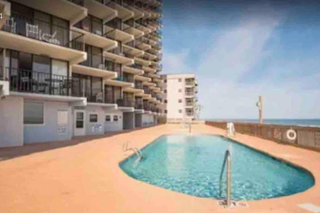Apartment Gorgeous 2 Br/ 2 Bedroom Newly Renovated Beachfront *