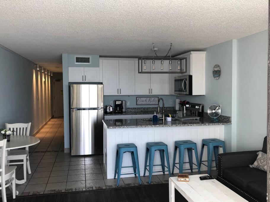 Gorgeous 2 Br/ 2 Bedroom Newly Renovated Beachfront Myrtle Beach