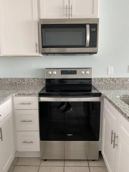 Apartment Gorgeous 2 Br/ 2 Bedroom Newly Renovated Beachfront Myrtle Beach