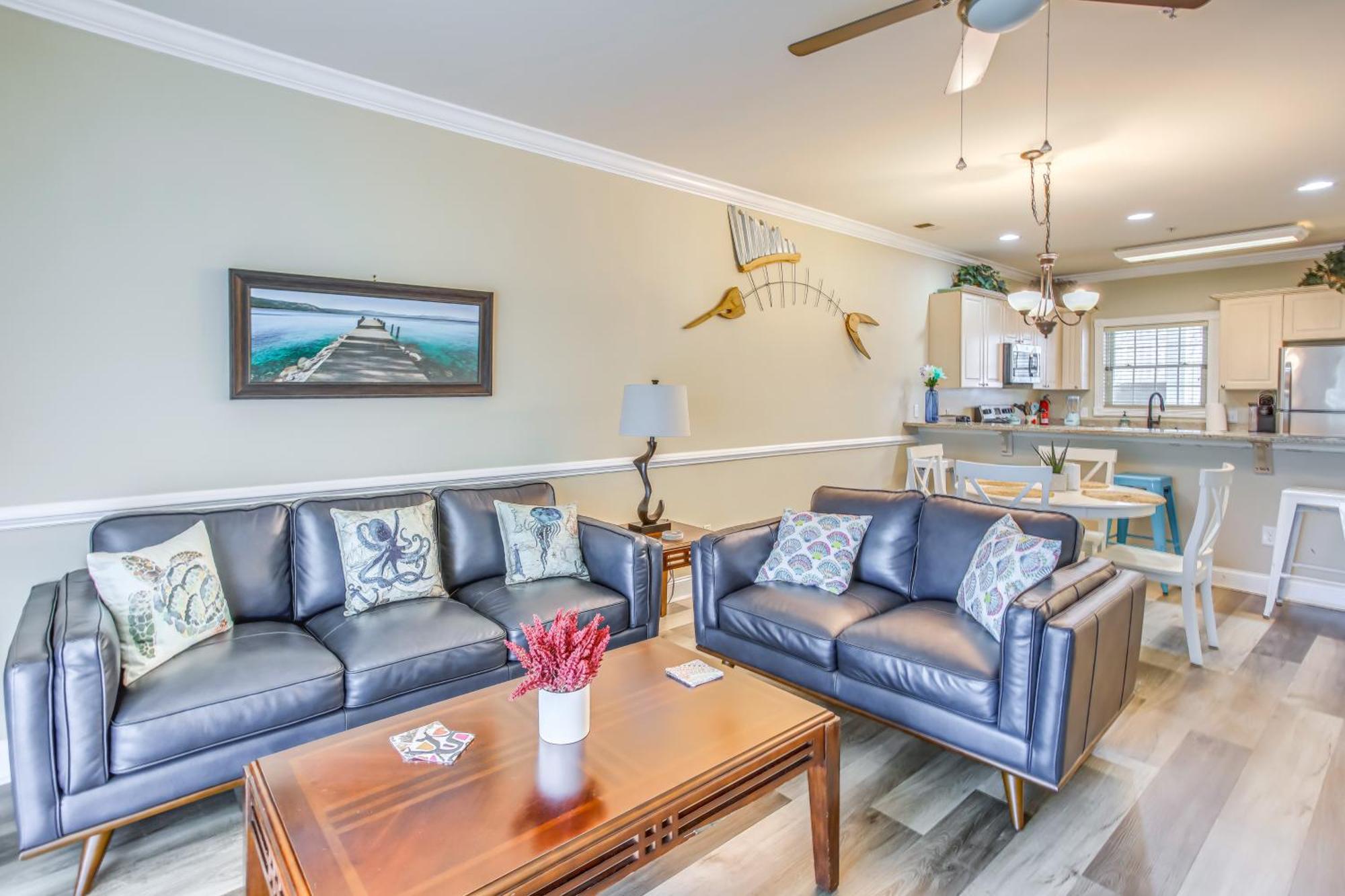 Apartment Vacation With Golf Course View *