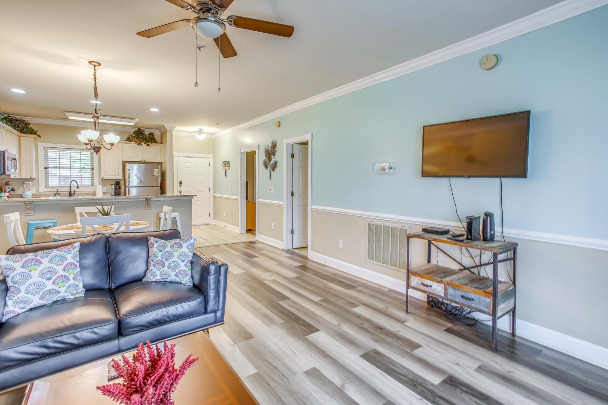 Apartment Vacation With Golf Course View *
