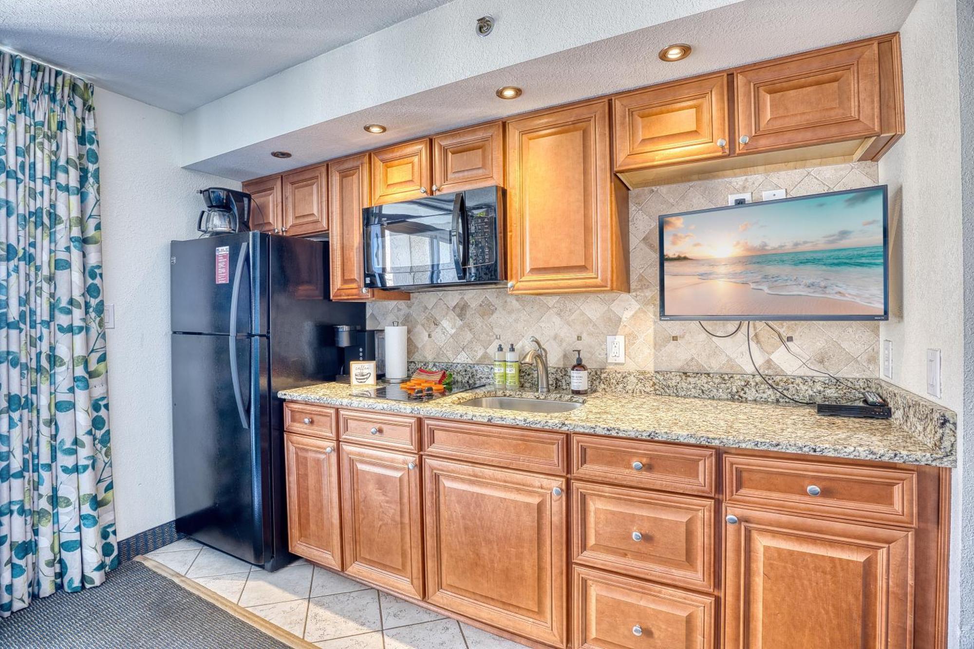 Oceanfront Balcony - Kitchen - Pools And Hot Tubs