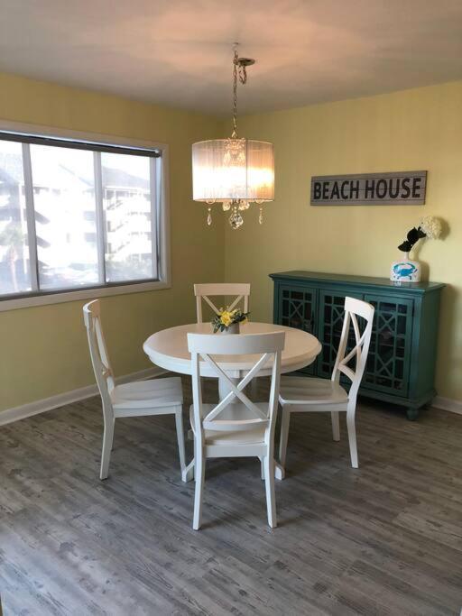 Apartment Newly Renovated Modern & Spacious Oceanview