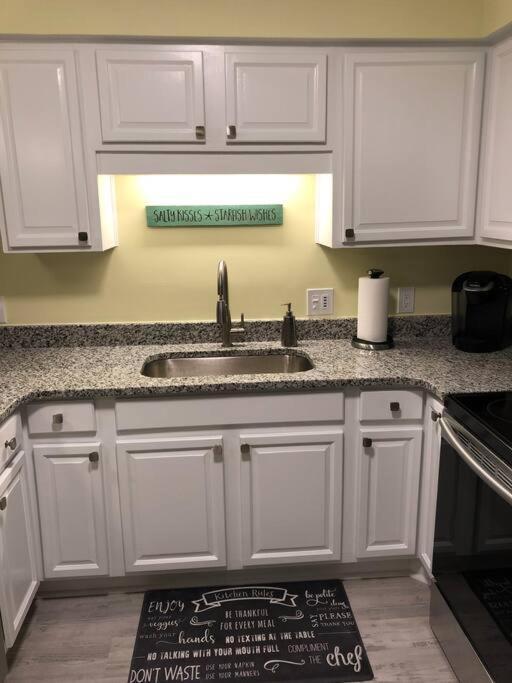 Apartment Newly Renovated Modern & Spacious Oceanview Myrtle Beach