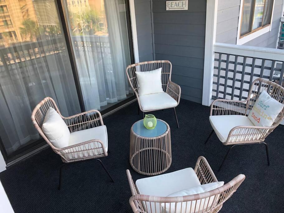 Apartment Newly Renovated Modern & Spacious Oceanview *