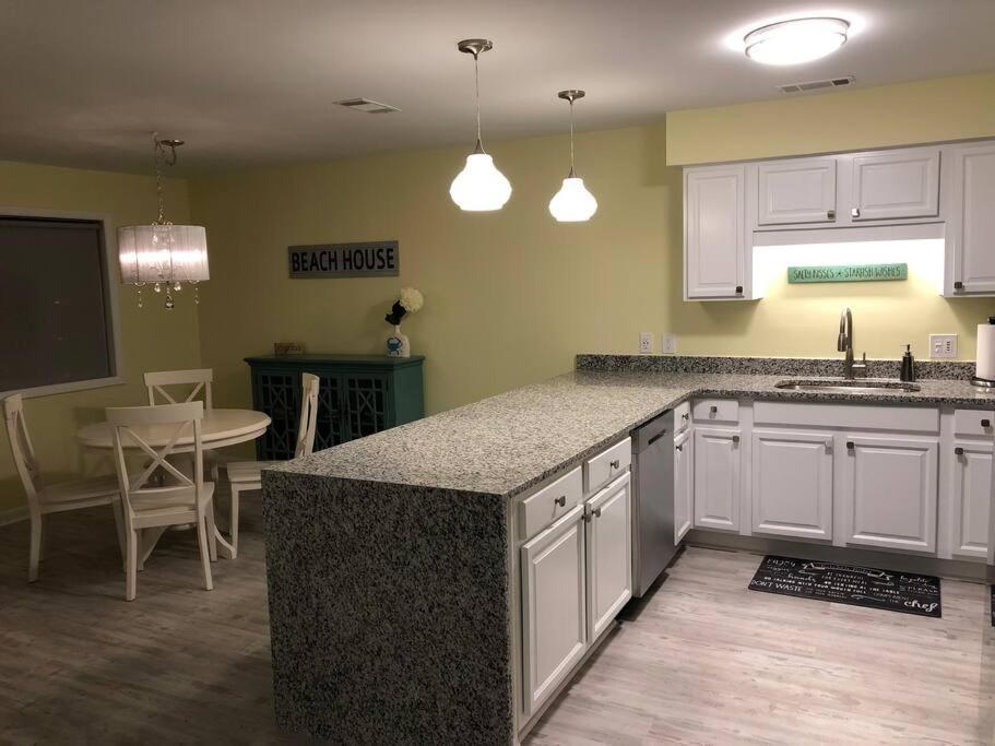 Newly Renovated Modern & Spacious Oceanview Myrtle Beach