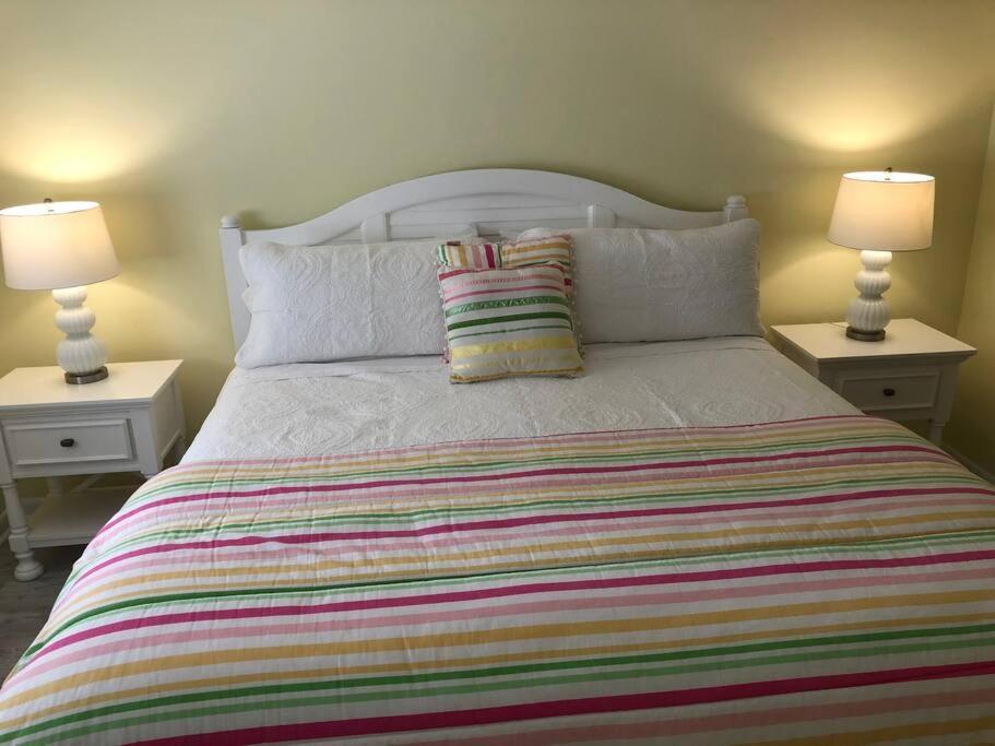 Apartment Newly Renovated Modern & Spacious Oceanview *