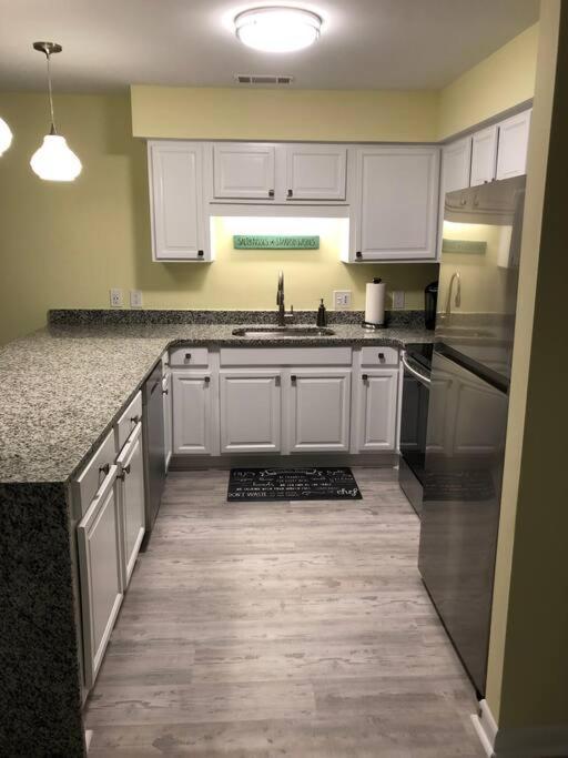 Apartment Newly Renovated Modern & Spacious Oceanview *