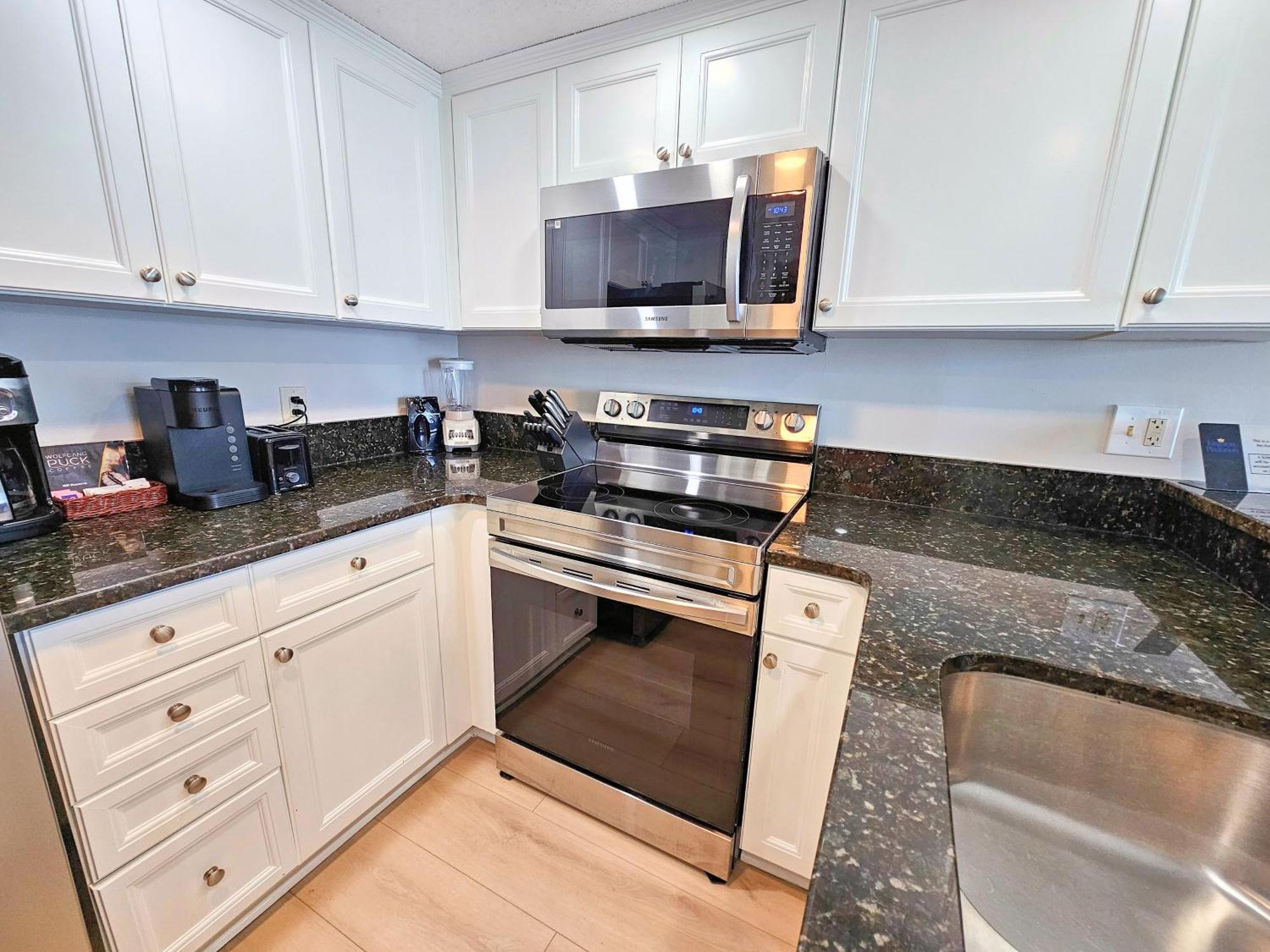 Apartment Ocean View Condo, 1405 South Hampton, Full Access!!