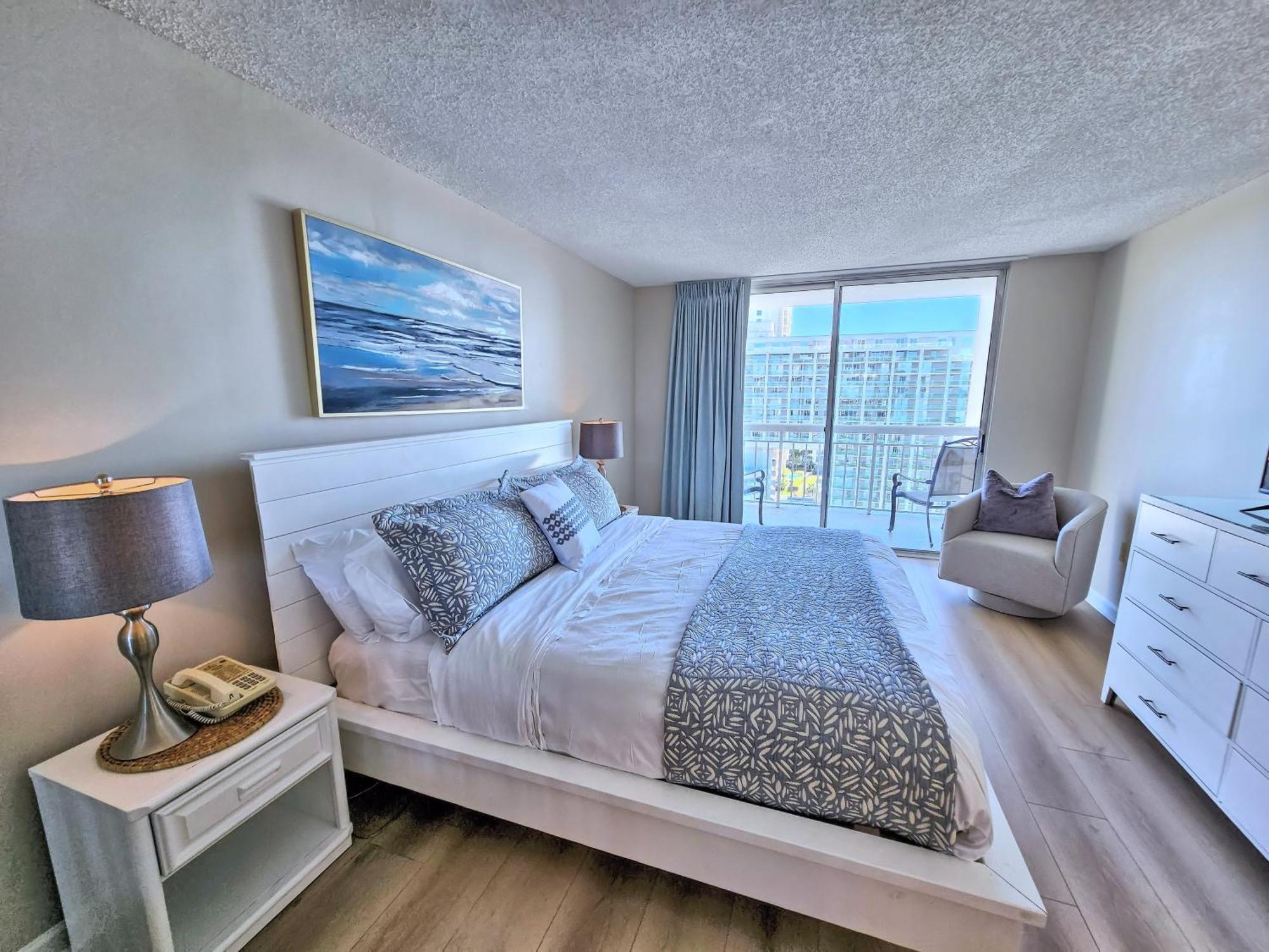 Apartment Ocean View Condo, 1405 South Hampton, Full Access!!