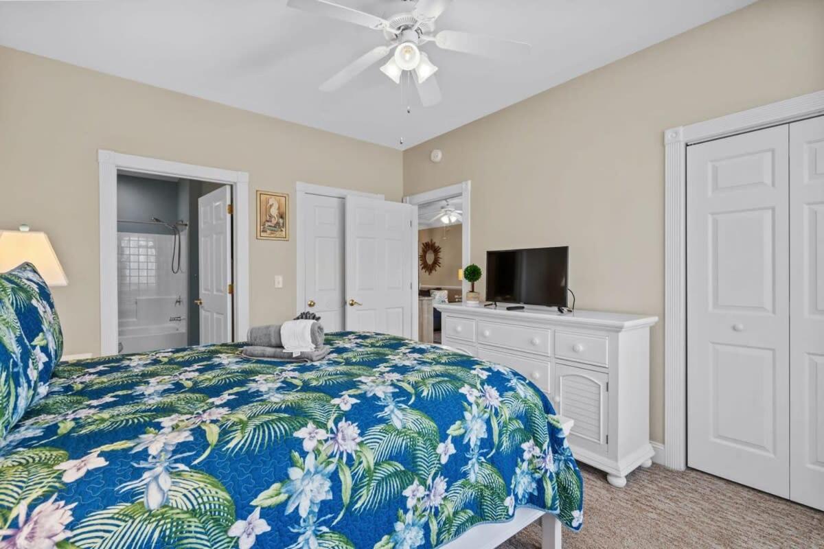 Holiday home Pond View Natural Light Short Drive To Ocean Myrtle Beach