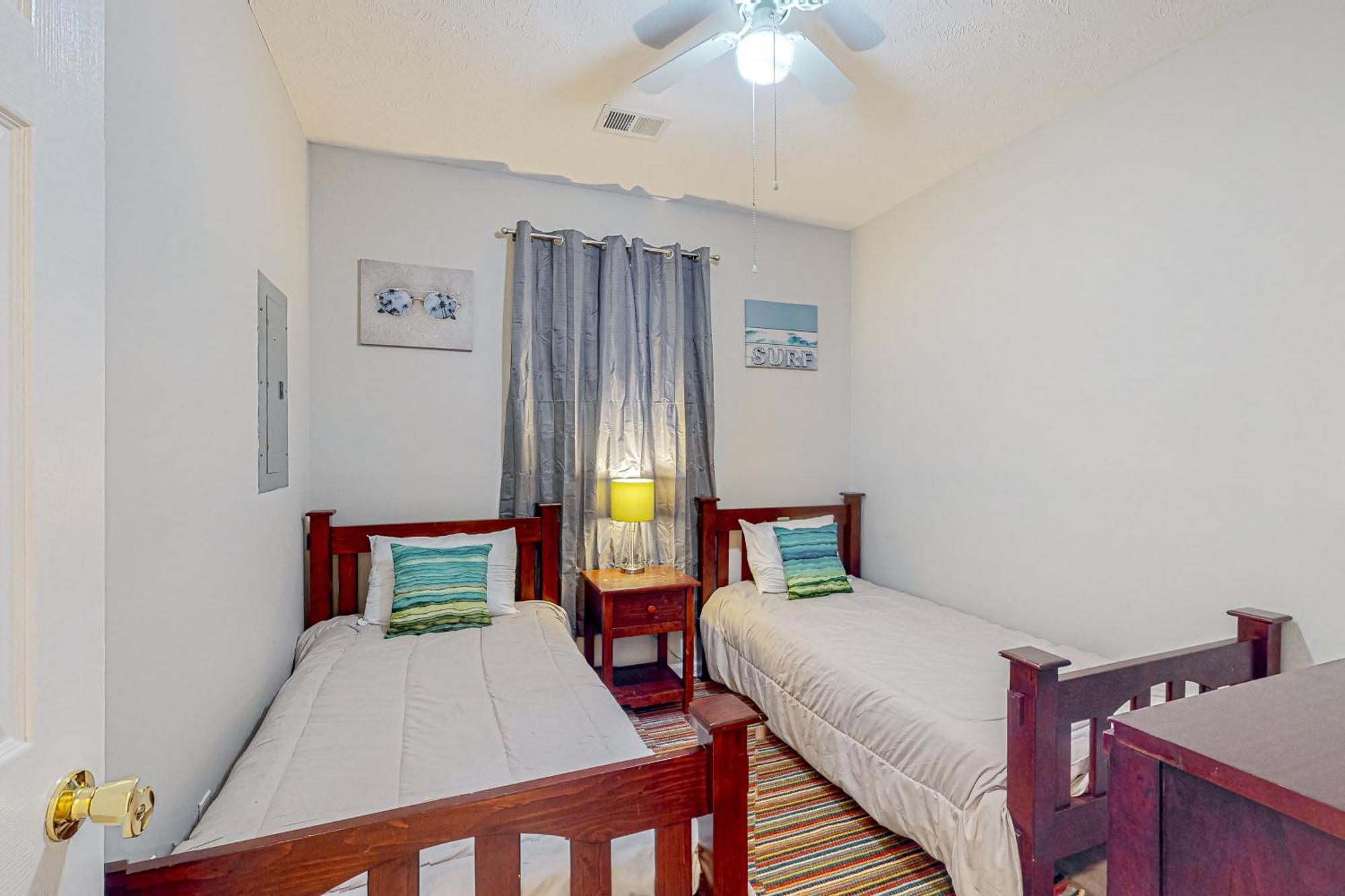 Apartment Shoreline Serenity At River Oaks *