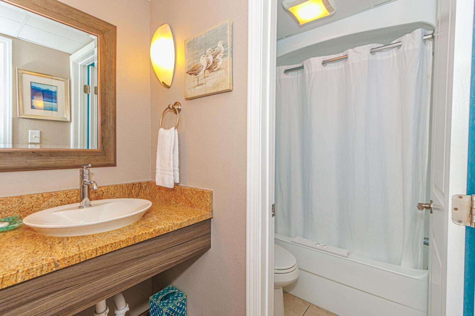 Oceanfront 1 Bedroom With Beautiful Decor And Accents Caravelle 1039 Sleeps 6 Guests