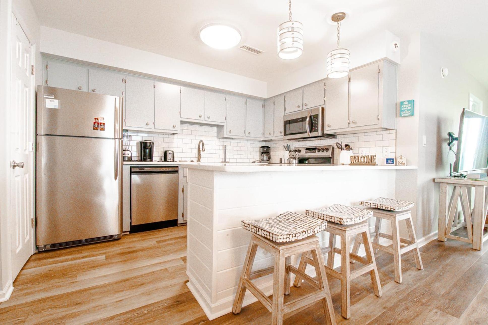 Oceanfront And Modern Location On Ocean Blvd W Pool Holiday home *