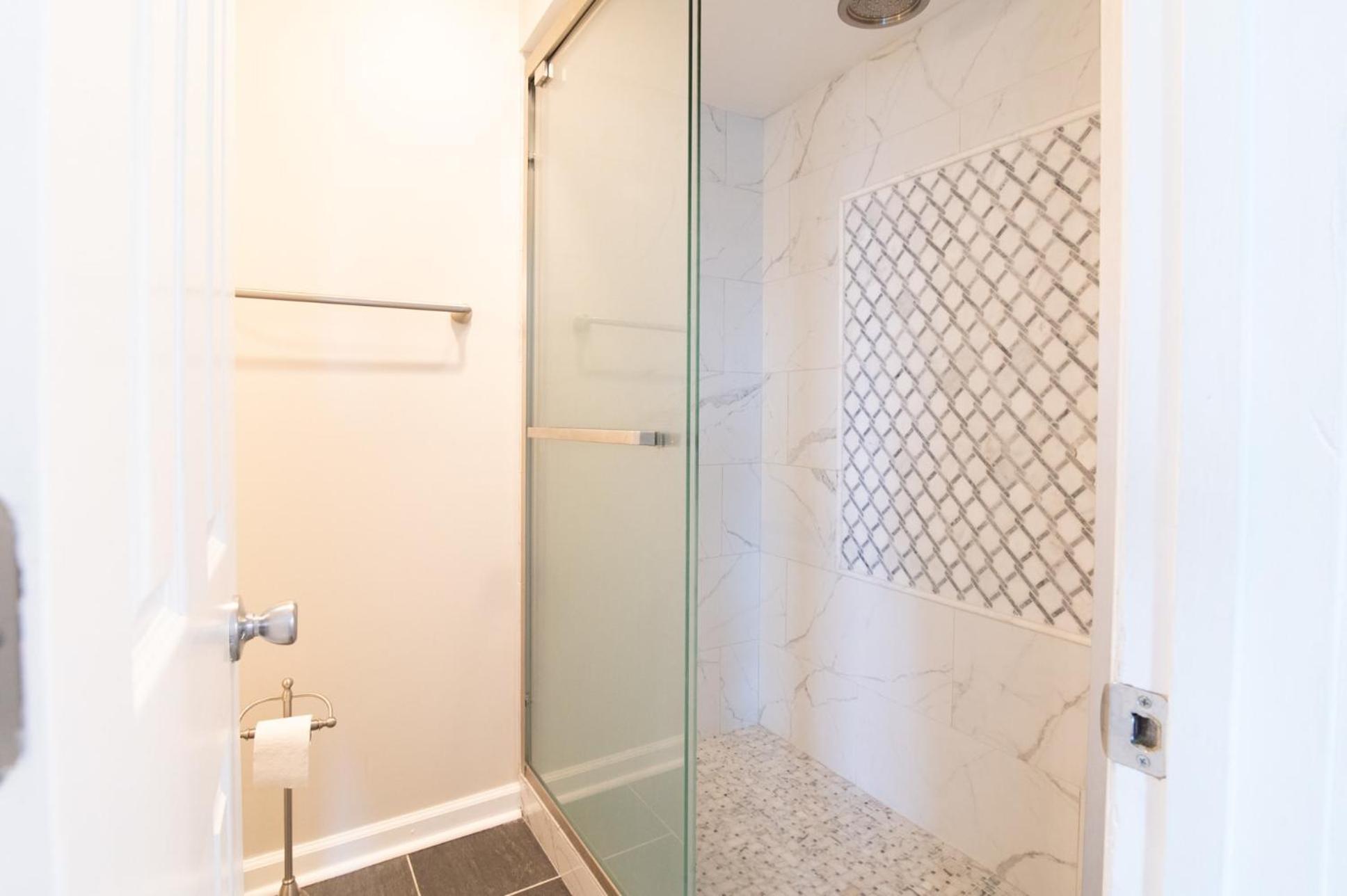 Oceanfront And Modern Location On Ocean Blvd W Pool *