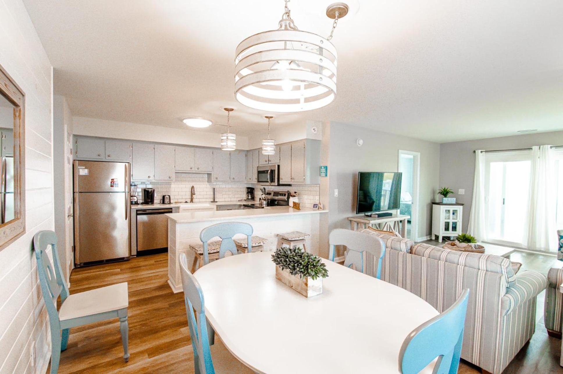 Oceanfront And Modern Location On Ocean Blvd W Pool