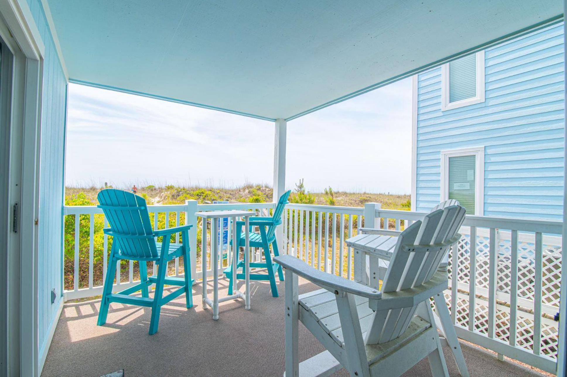 Oceanfront And Modern Location On Ocean Blvd W Pool Holiday home *