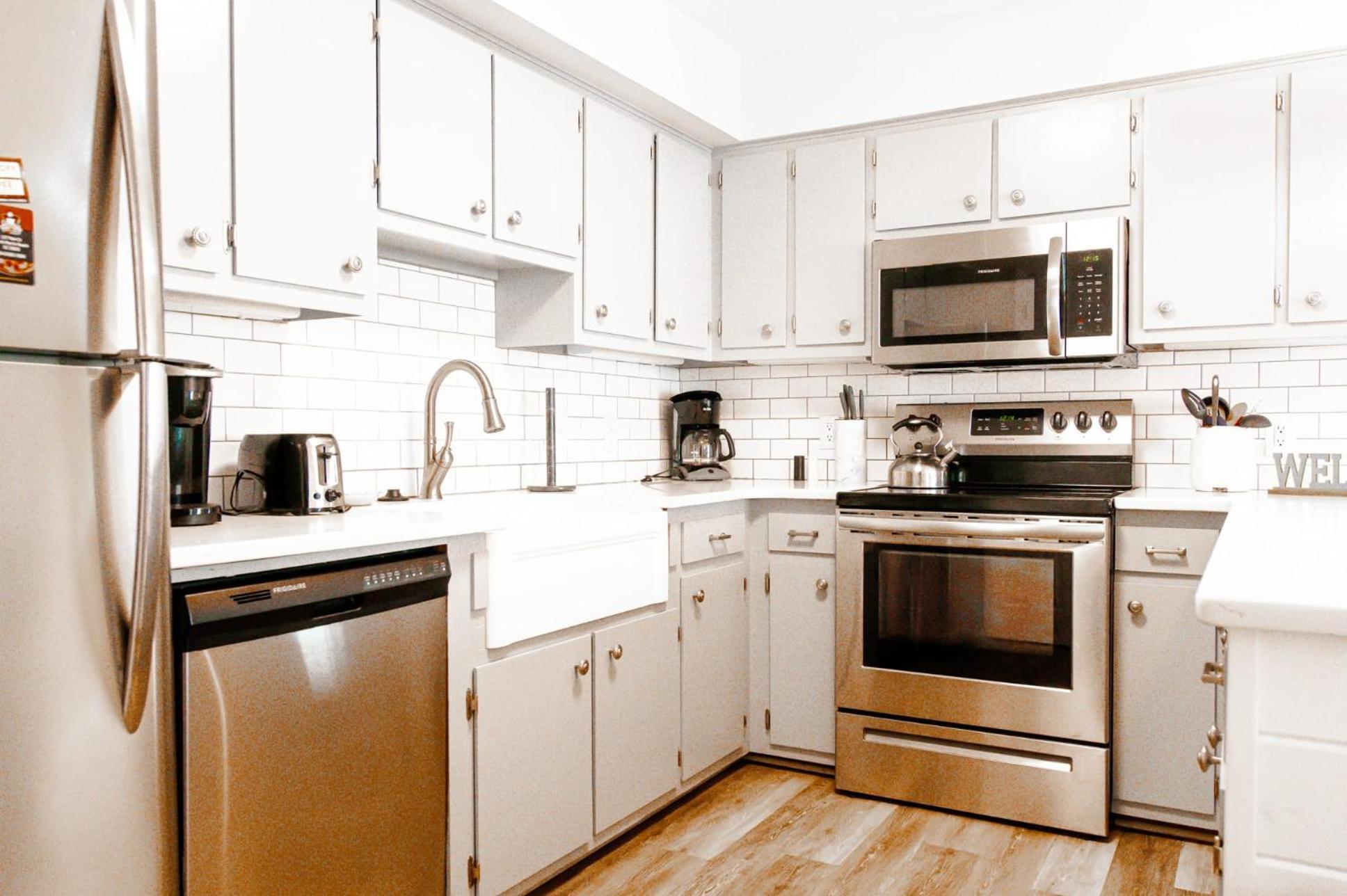 Oceanfront And Modern Location On Ocean Blvd W Pool Myrtle Beach