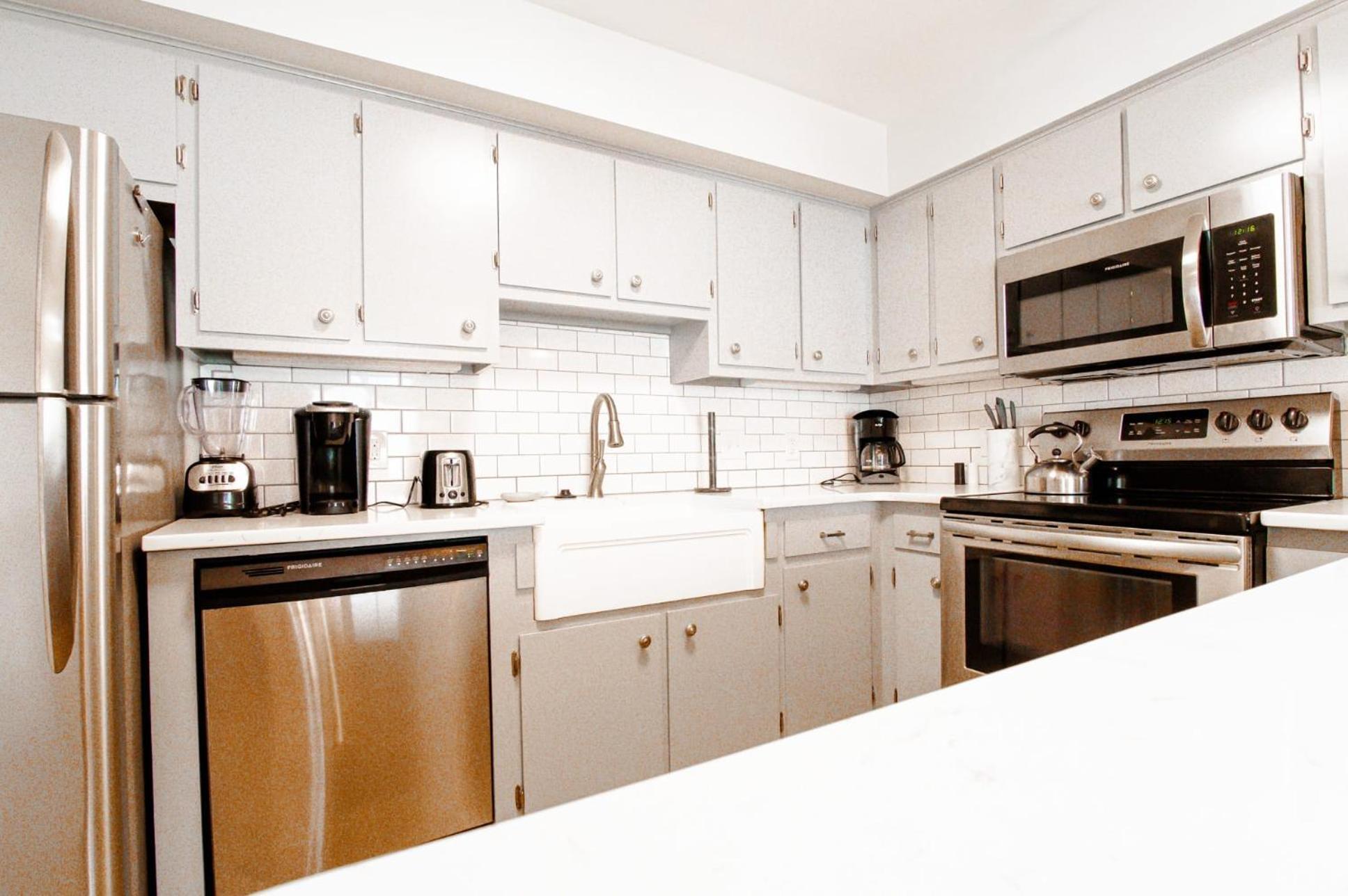 Holiday home Oceanfront And Modern Location On Ocean Blvd W Pool *