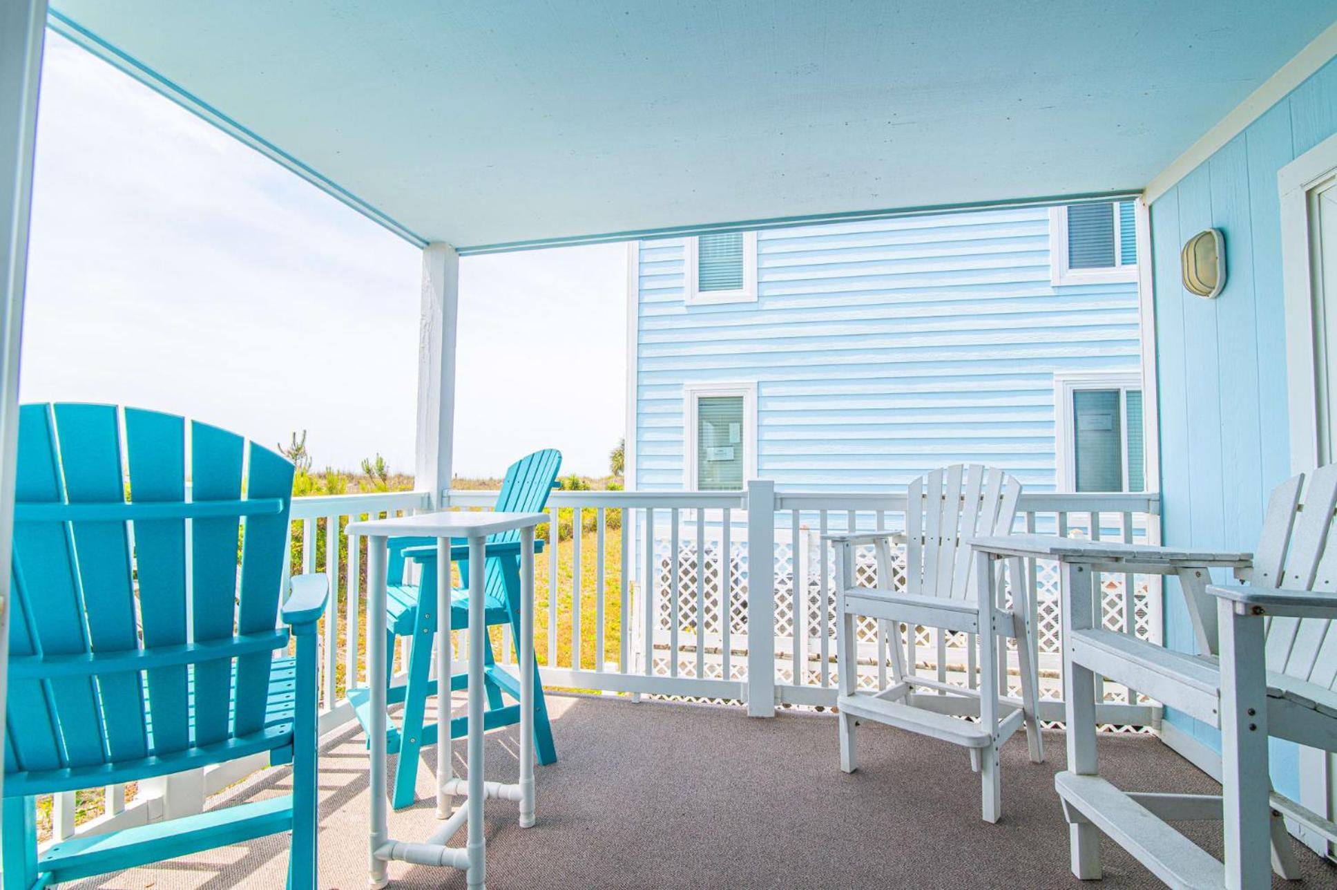 Oceanfront And Modern Location On Ocean Blvd W Pool Holiday home Myrtle Beach