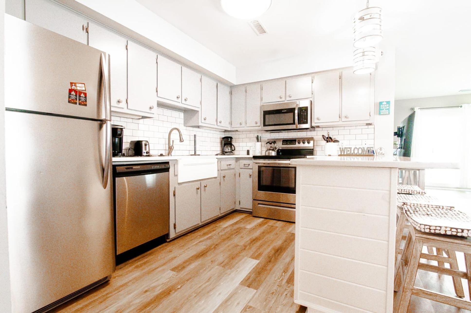 Oceanfront And Modern Location On Ocean Blvd W Pool Holiday home Myrtle Beach
