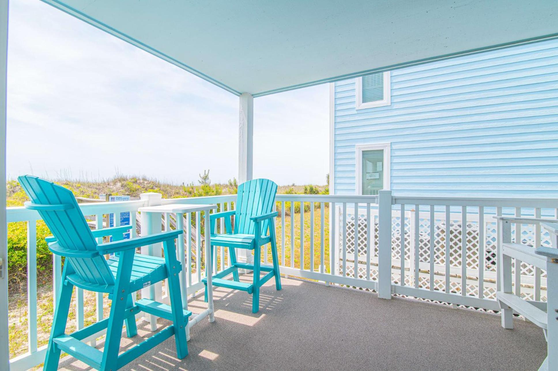 Holiday home Oceanfront And Modern Location On Ocean Blvd W Pool