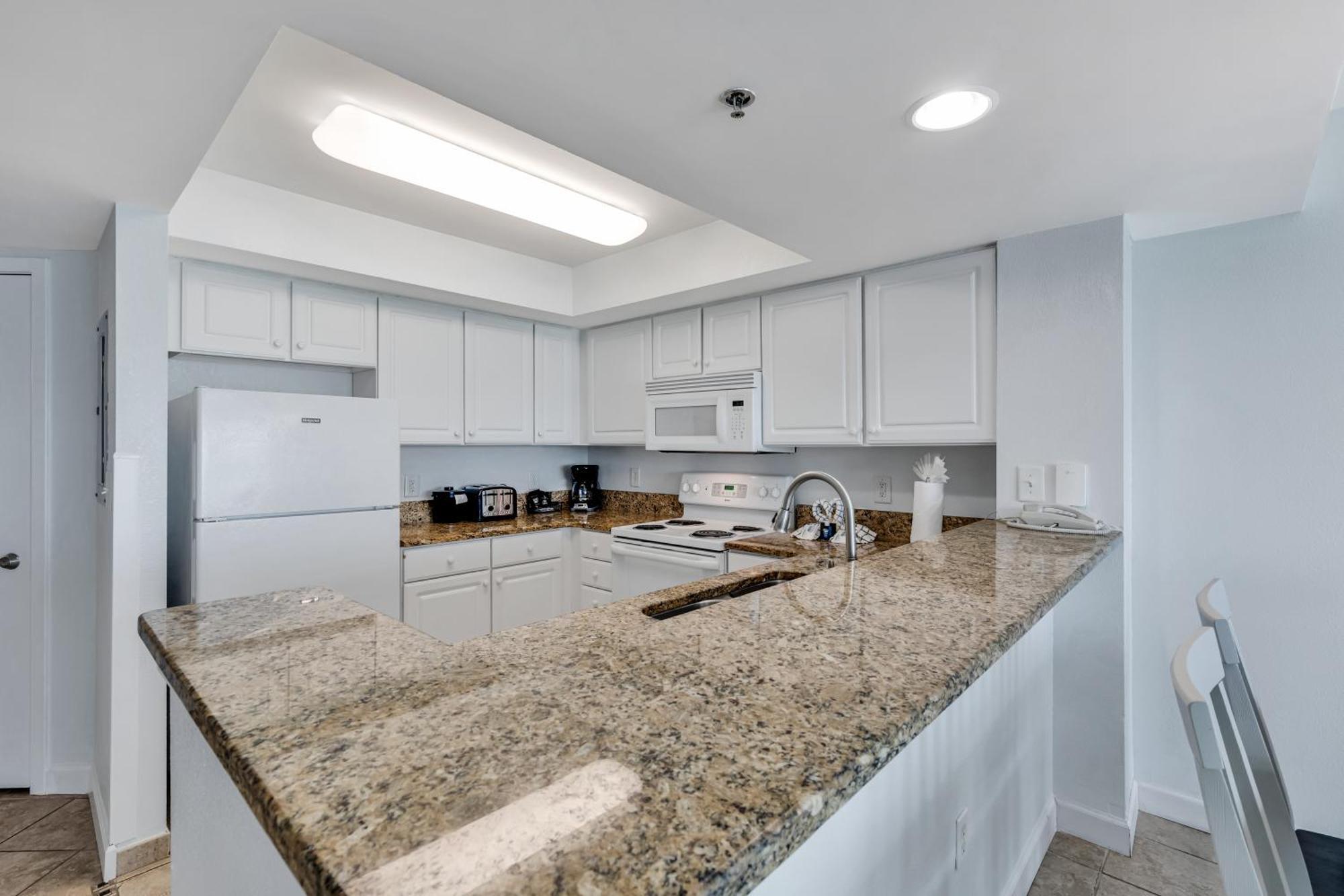 Carolinian 2032 Apartment *