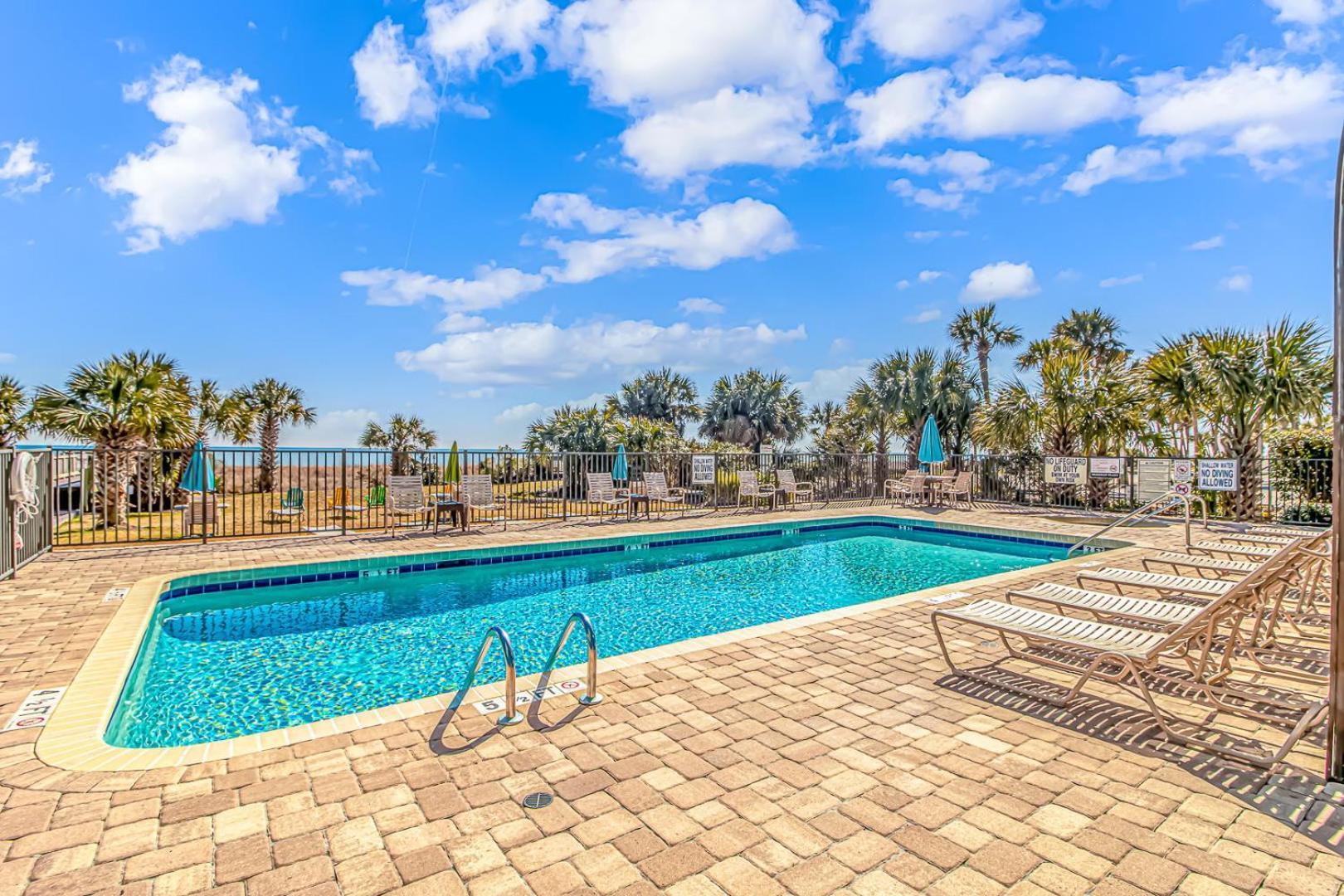 Ocean View Double Suite! Sleeps 4 Meridian Plaza 705 Chalet