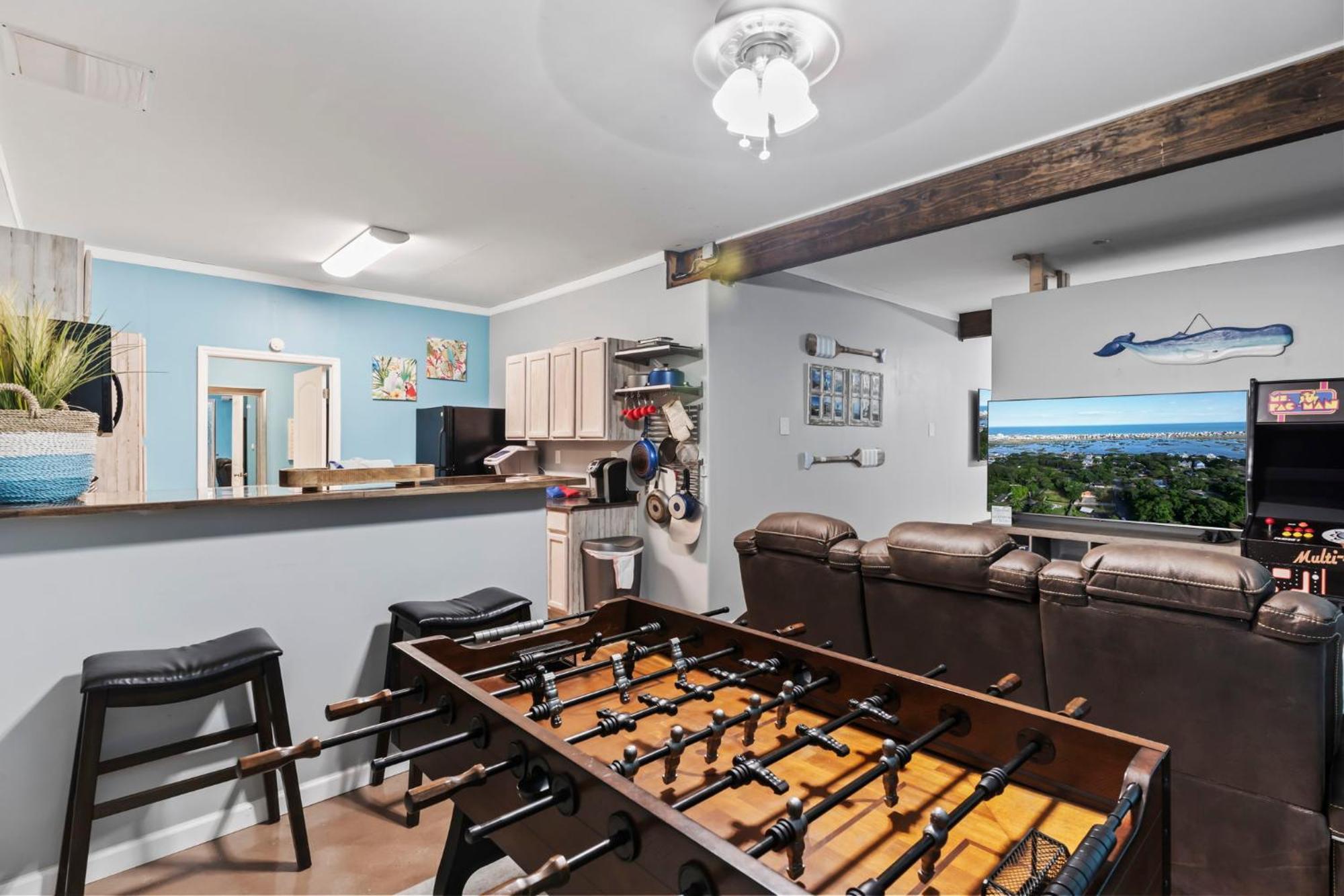 Spectacular House! Arcade Games & Hot Tub! Sleeps 12! * Myrtle Beach