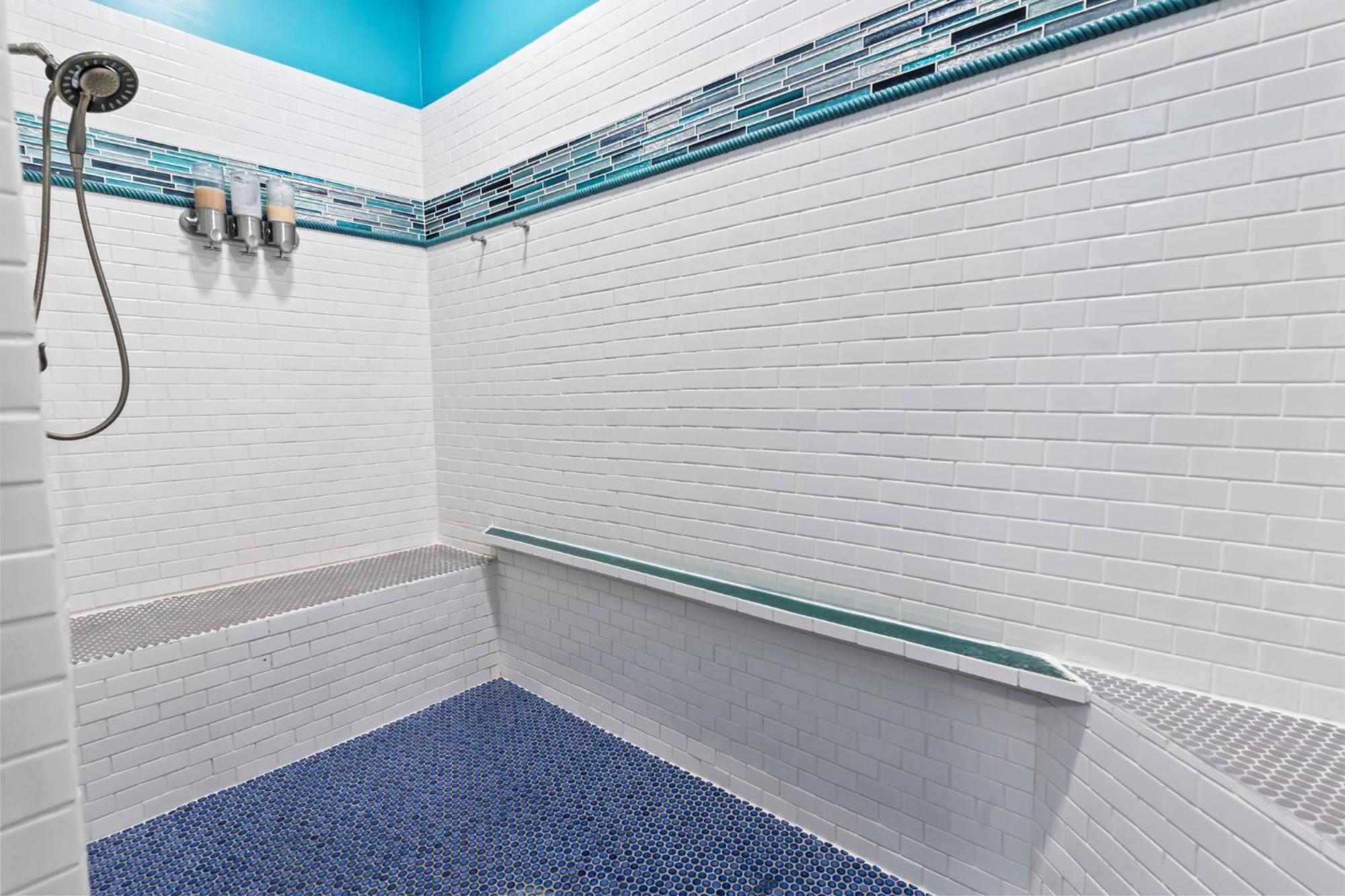 Spectacular House! Arcade Games & Hot Tub! Sleeps 12! Myrtle Beach