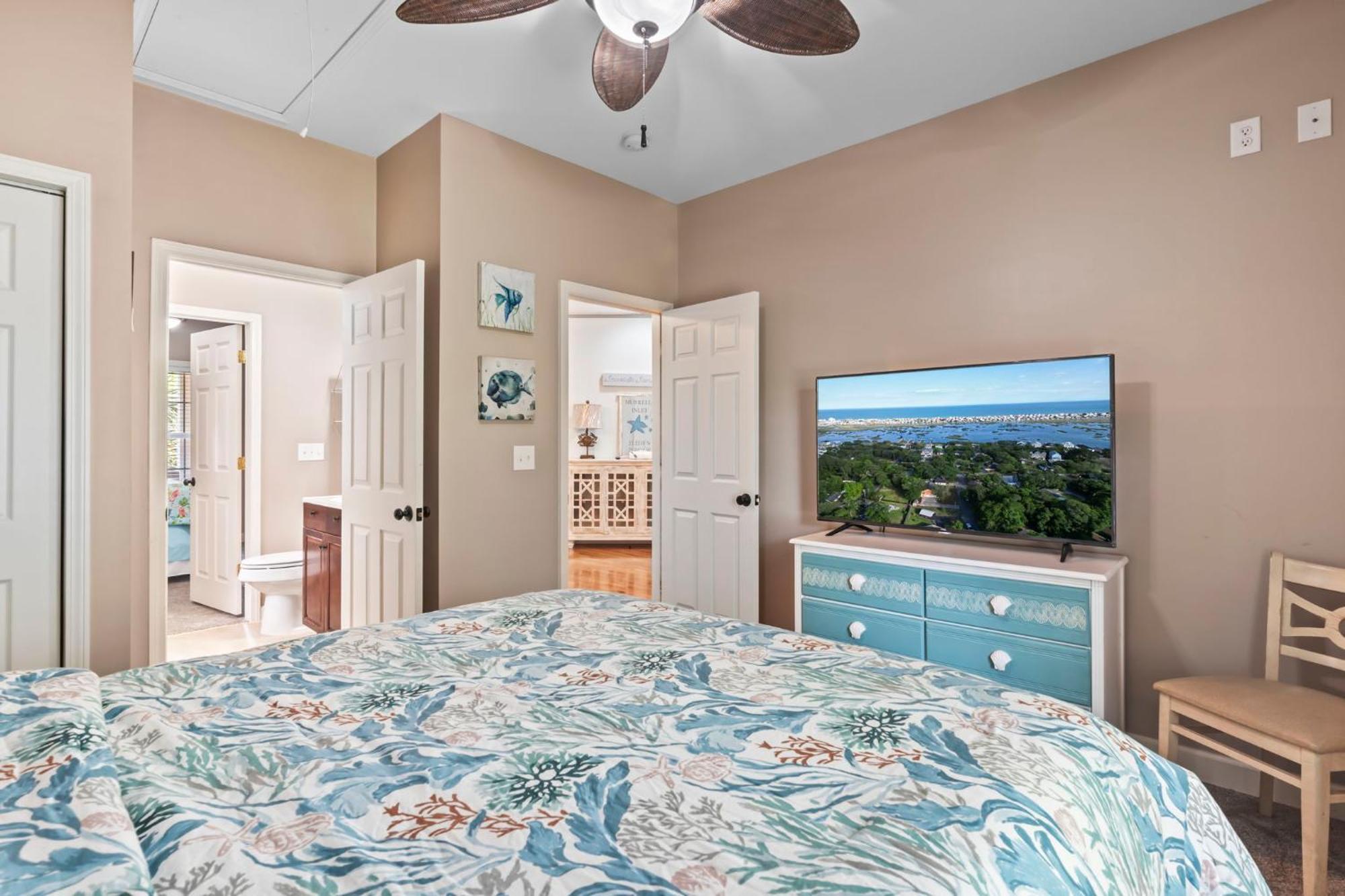Spectacular House! Arcade Games & Hot Tub! Sleeps 12! *
