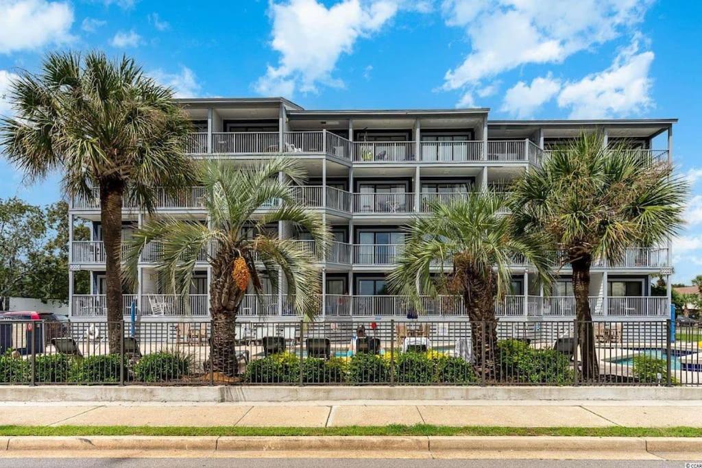 The Beachside Dacha - Lock-out 2 Bedroom Ocean View * Myrtle Beach