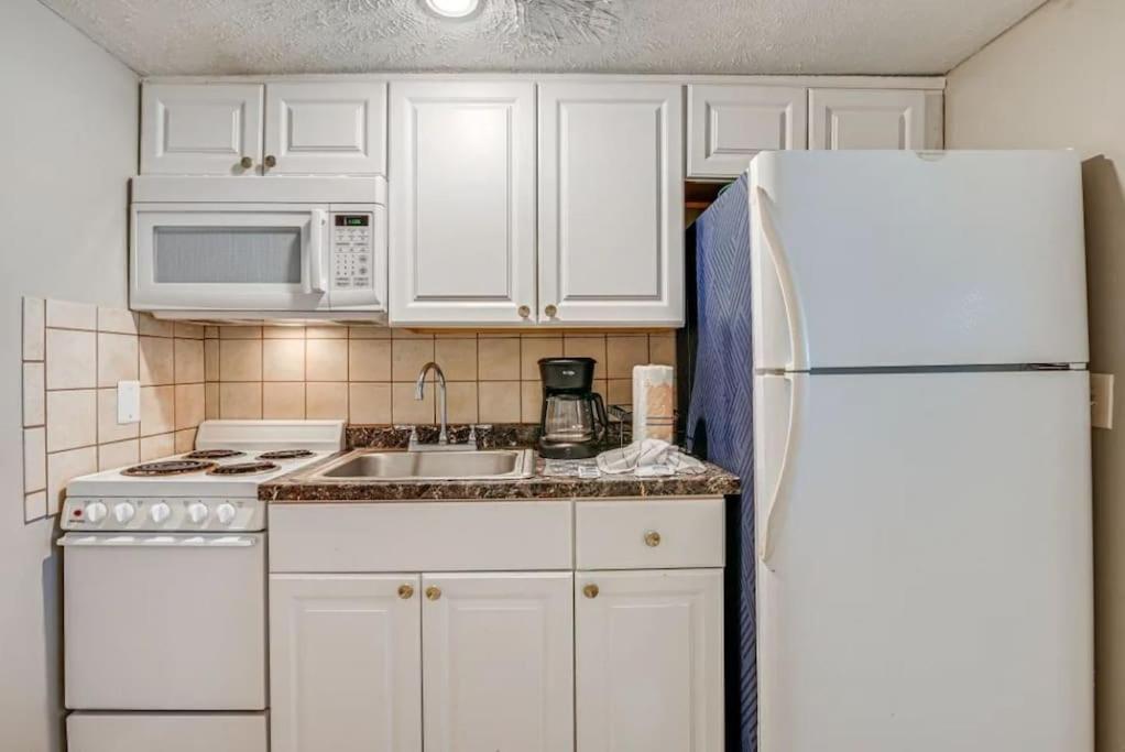 Apartment The Beachside Dacha - Lock-out 2 Bedroom Ocean View Myrtle Beach