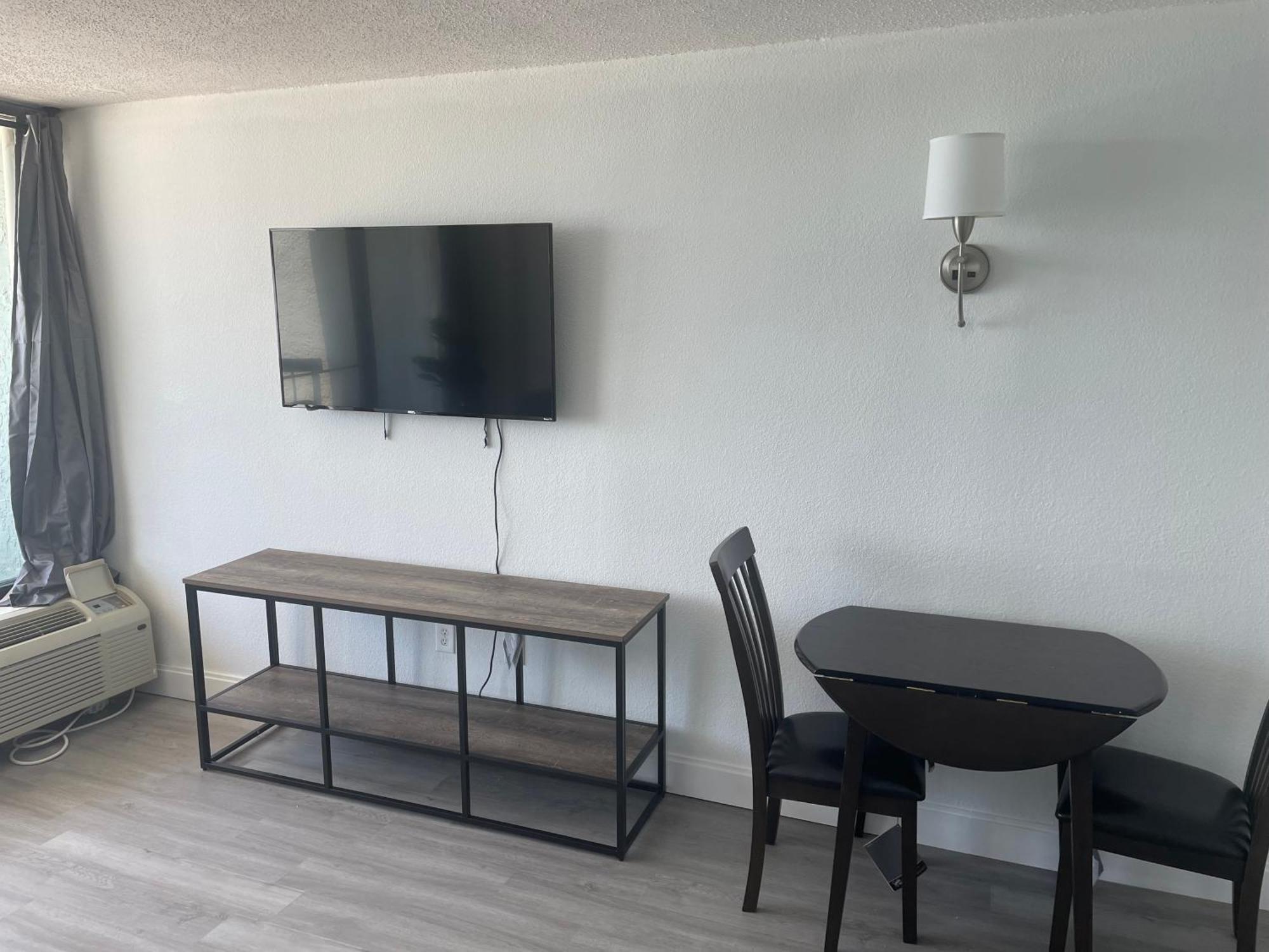 Apartment Compass Cove Upgraded Oceanfront Sleeps 4