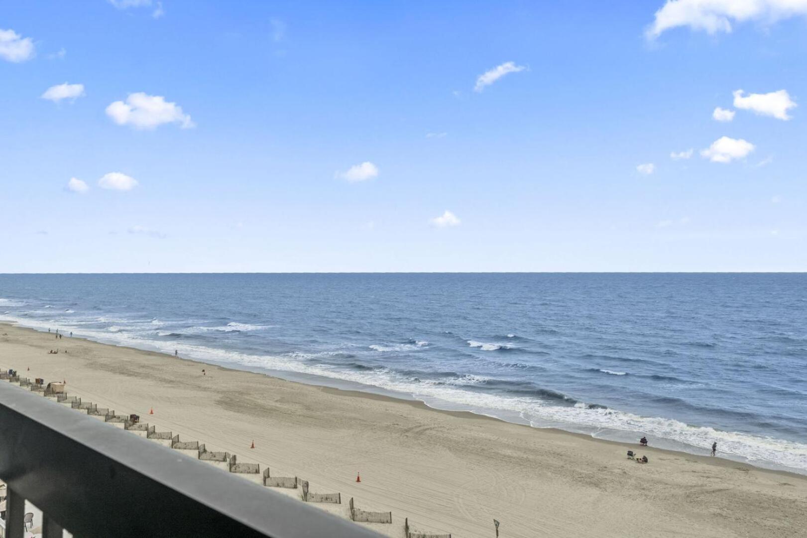 Nicely Renovated 1 Bedroom Condo-with Spectacular Views! Pinnacle 755 Holiday home *