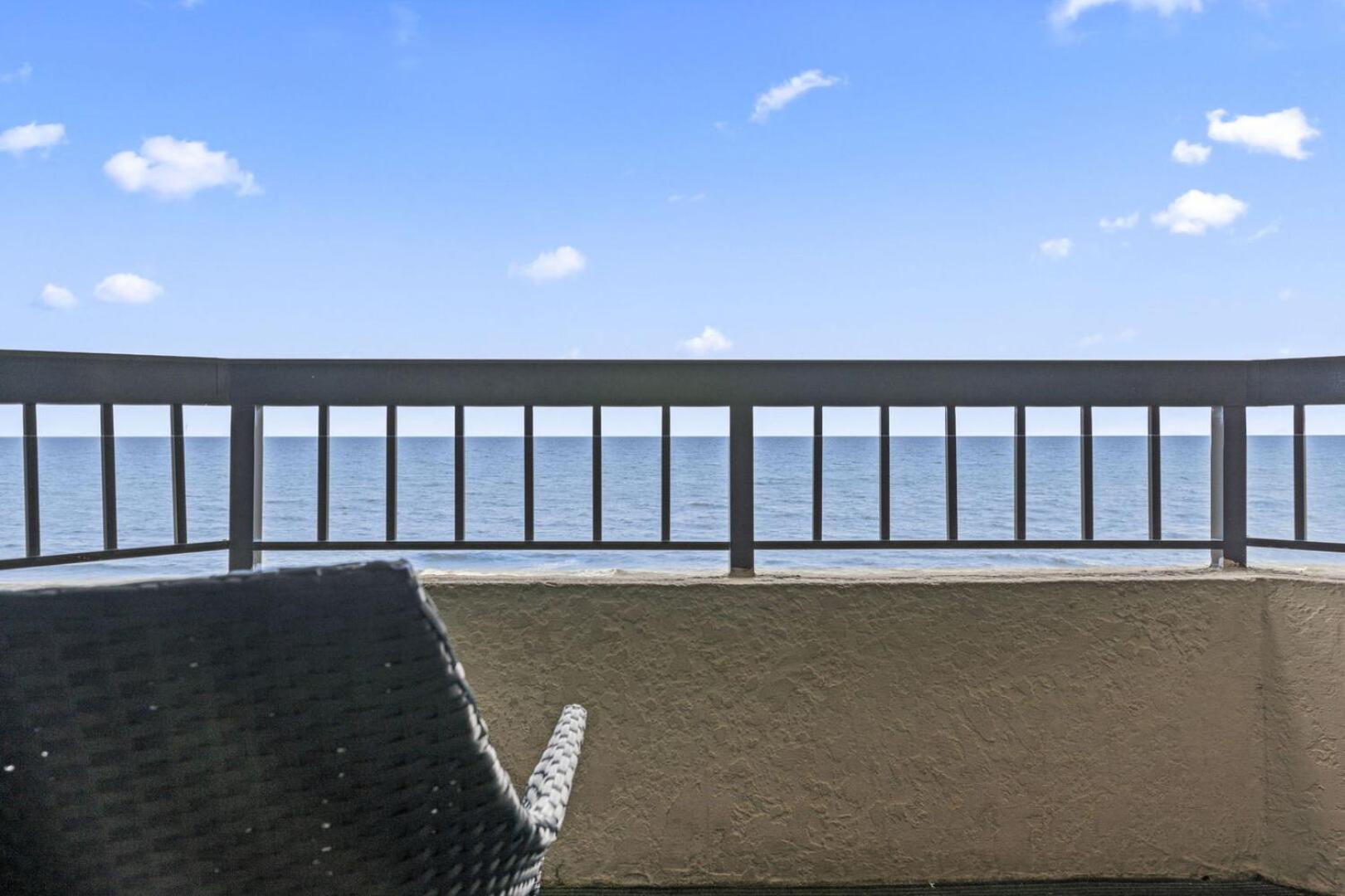 Nicely Renovated 1 Bedroom Condo-with Spectacular Views! Pinnacle 755 Holiday home Myrtle Beach