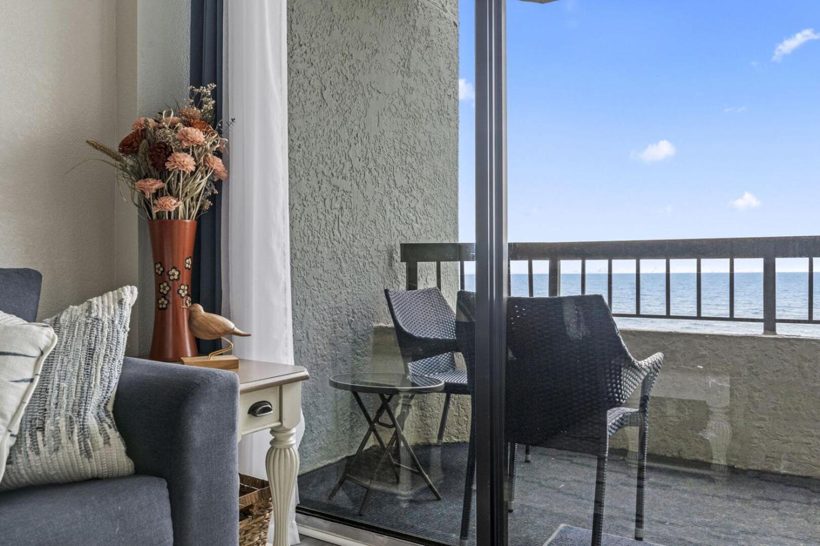Holiday home Nicely Renovated 1 Bedroom Condo-with Spectacular Views! Pinnacle 755