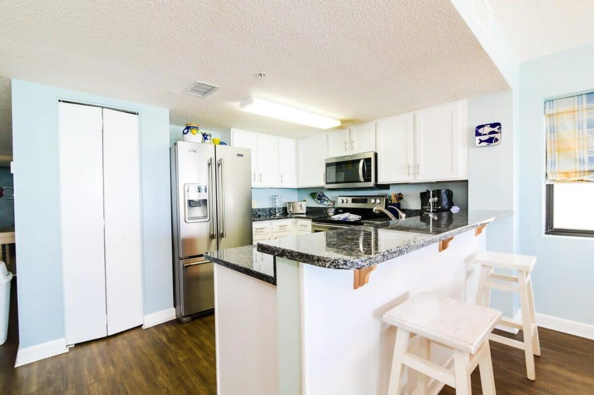 Holiday home The Blue Dune Oceanfront Huge Balcony W Lazy River *