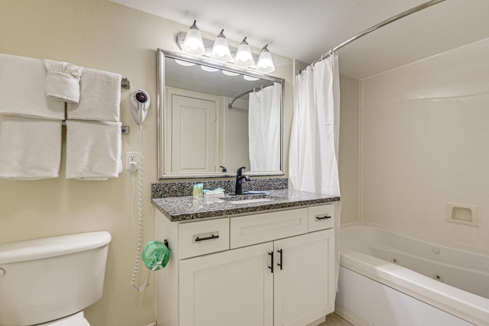 Apartment North Myrtle - Walk To Beach! *