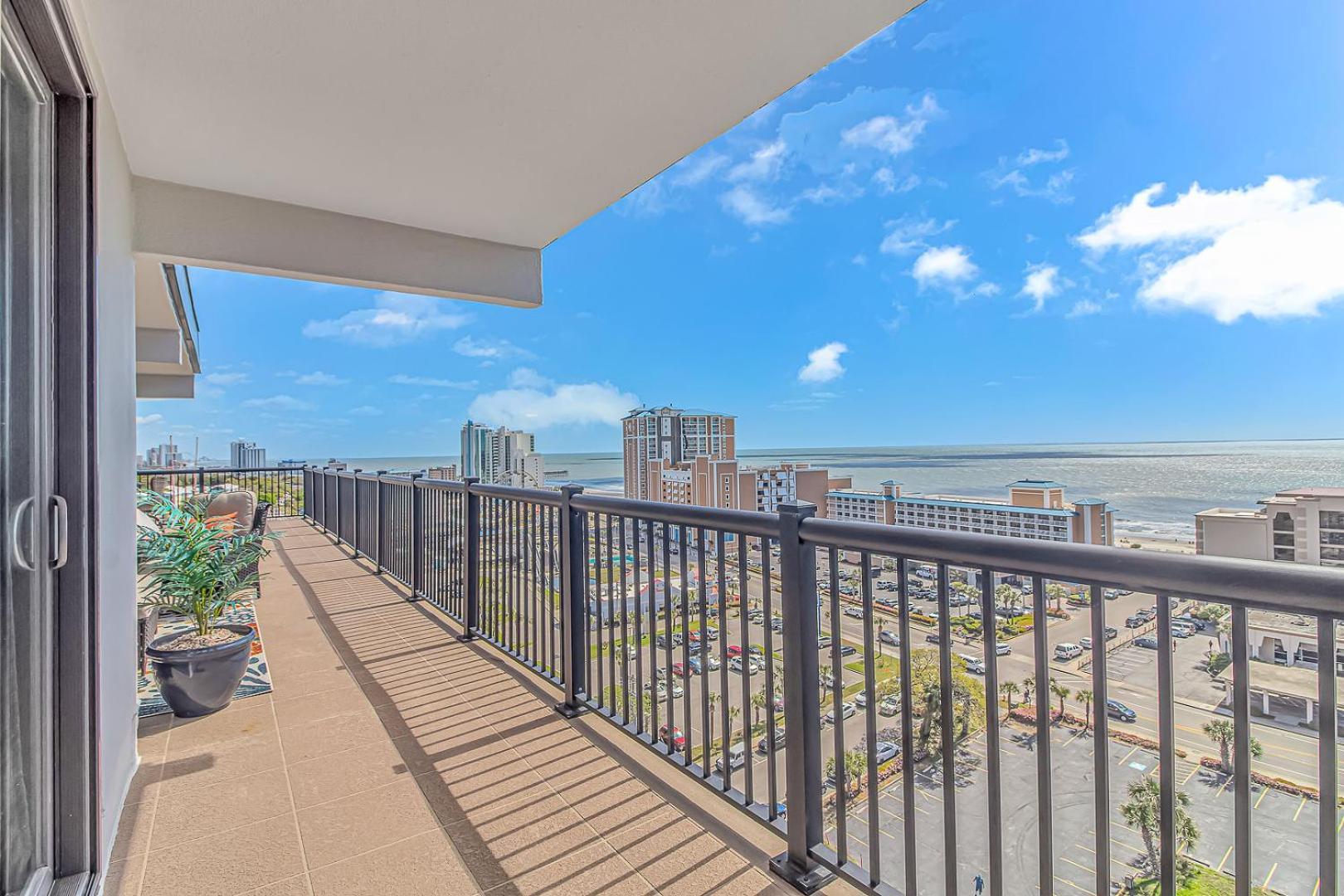 Breathtaking Penthouse At Towers! Stunning Views! Holiday home Myrtle Beach