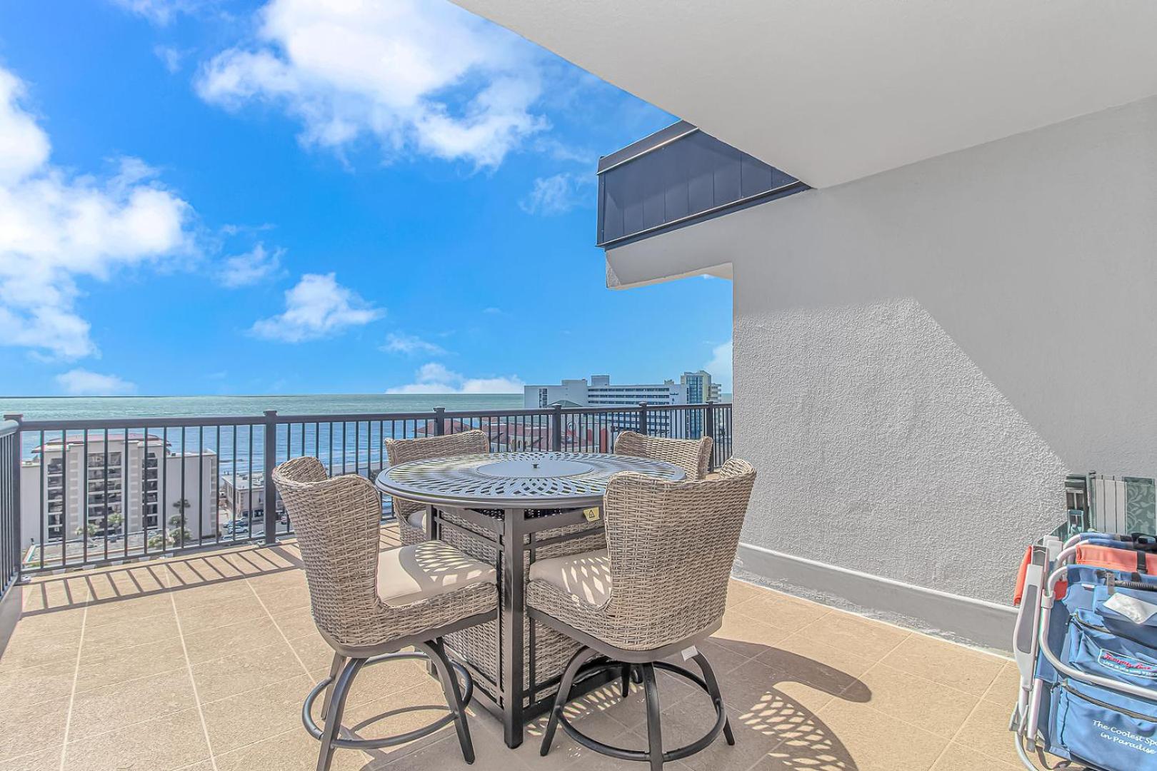 Breathtaking Penthouse At Towers! Stunning Views! *