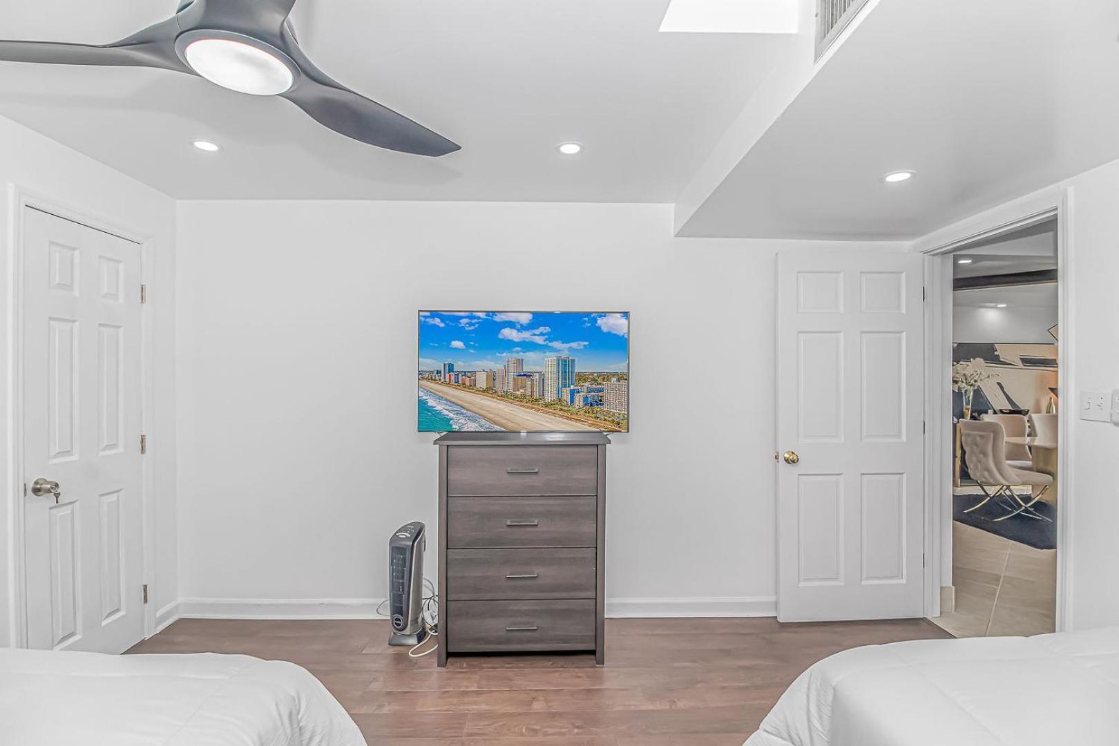 Breathtaking Penthouse At Towers! Stunning Views! Holiday home Myrtle Beach