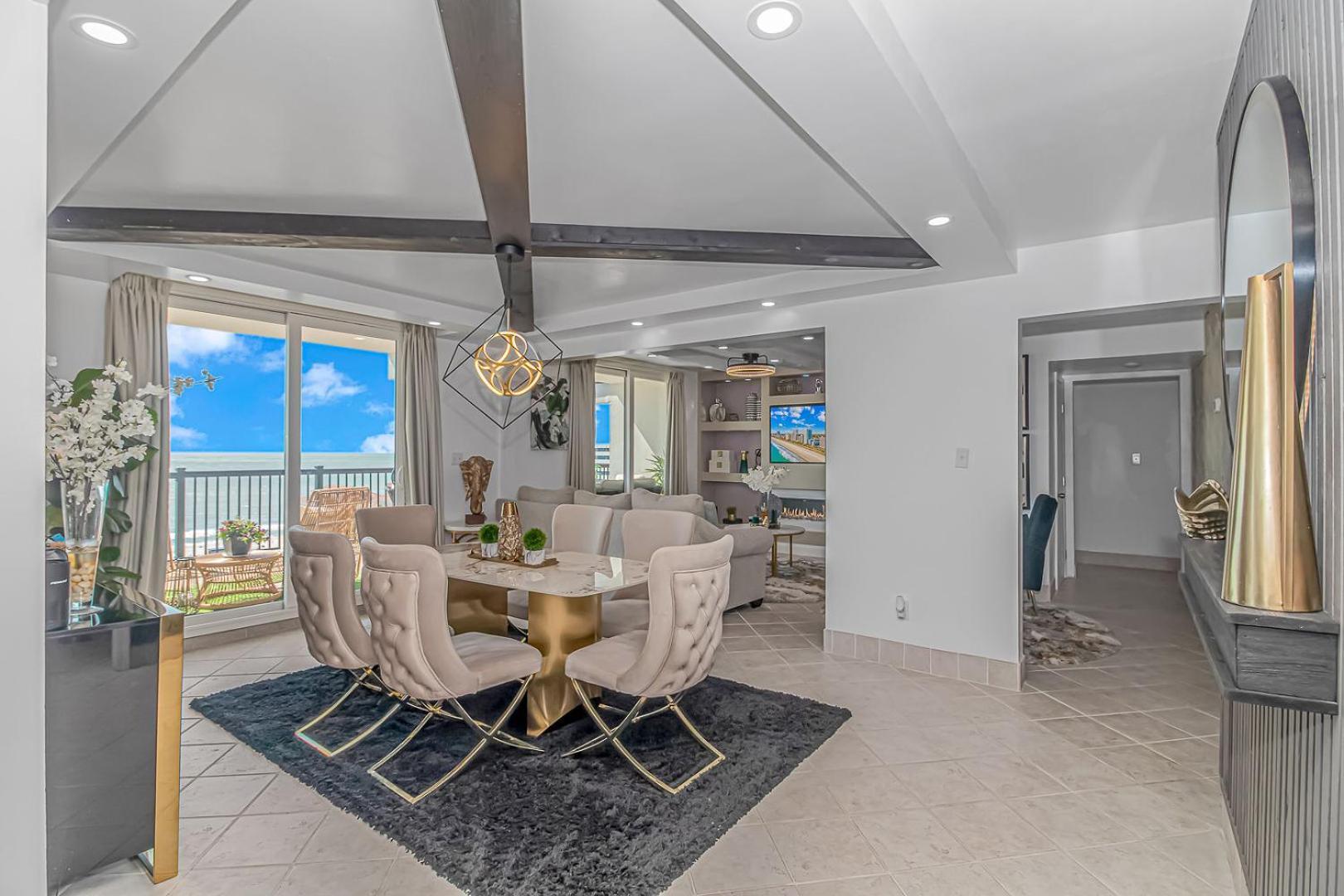 Breathtaking Penthouse At Towers! Stunning Views!