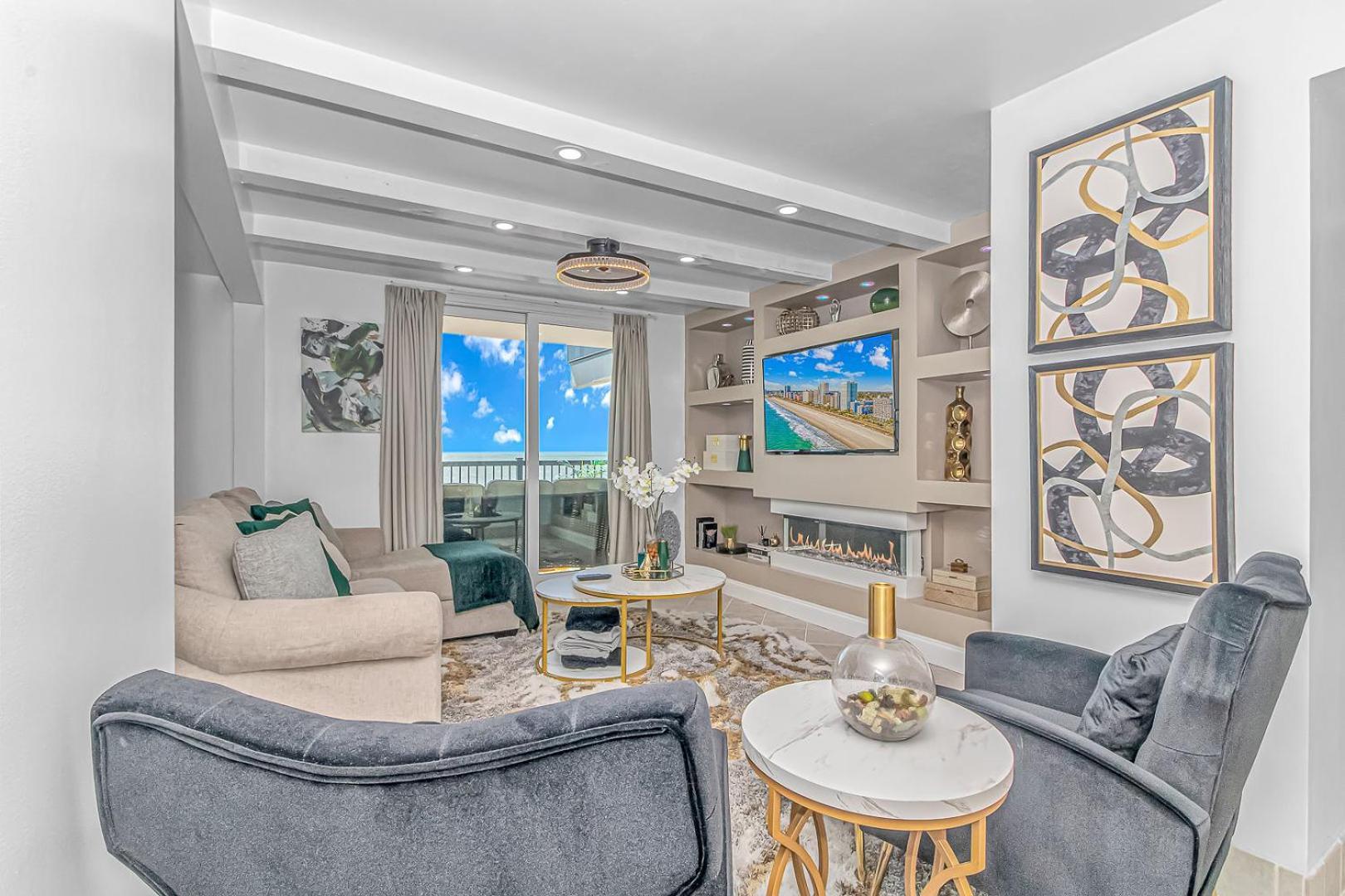 Breathtaking Penthouse At Towers! Stunning Views! Holiday home Myrtle Beach