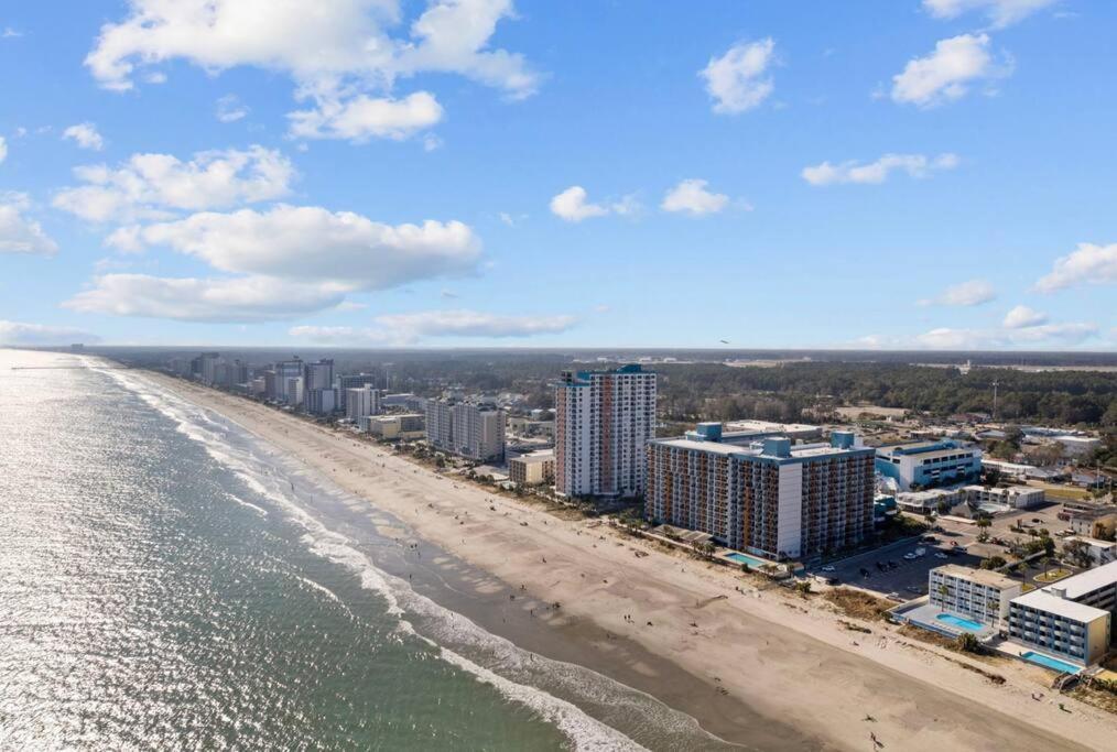 Holiday home Catch N' Relax - Golf Condo, Short Drive To Beach *
